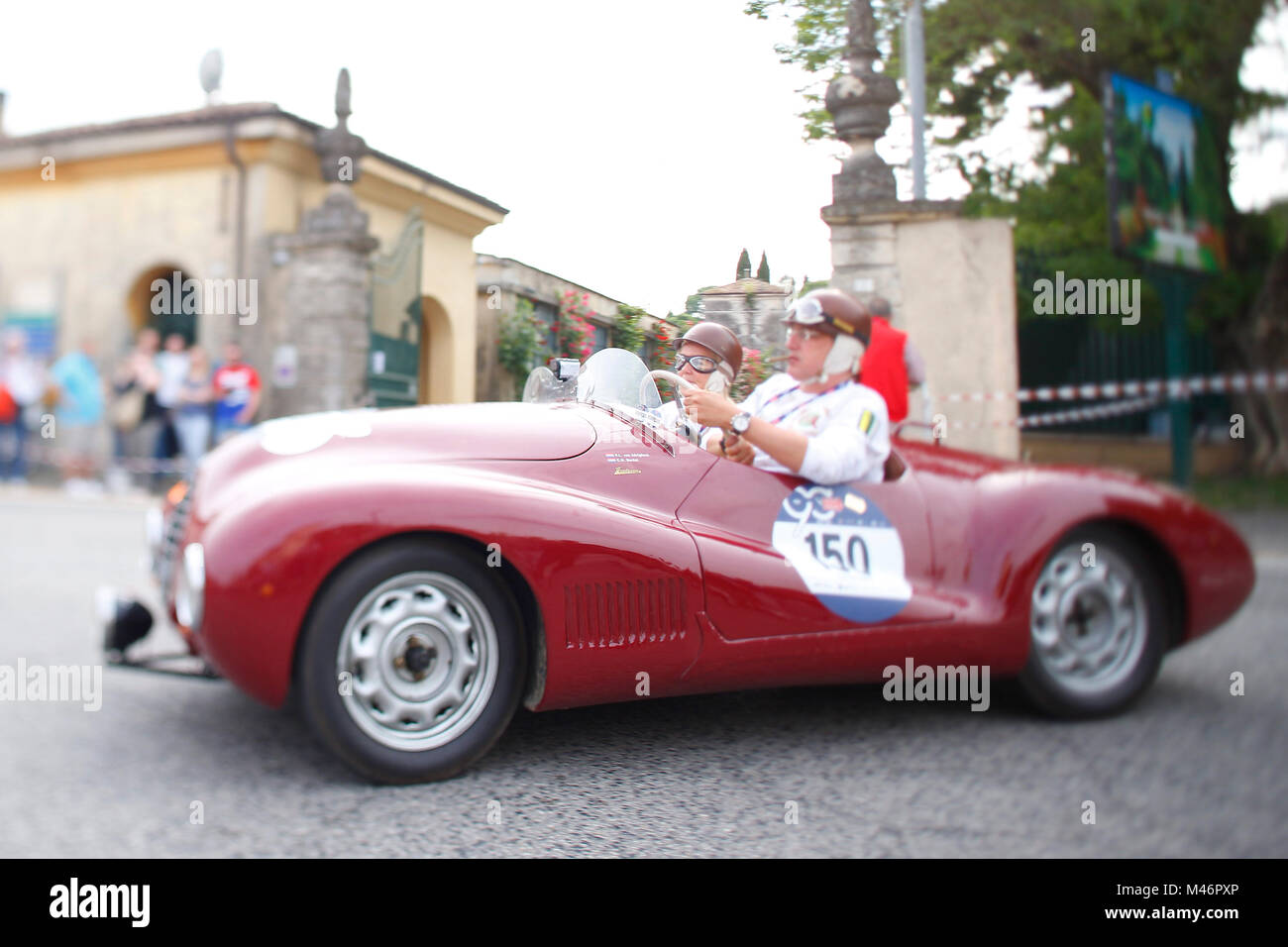 Valeggio sul Mincio, Italien. 18., Mai 2017. Crew komponiert von Daniele Turrisi (Italien) und Massimiliano Girardo aus der Schweiz mit ihrem Modell Auto, Stockfoto