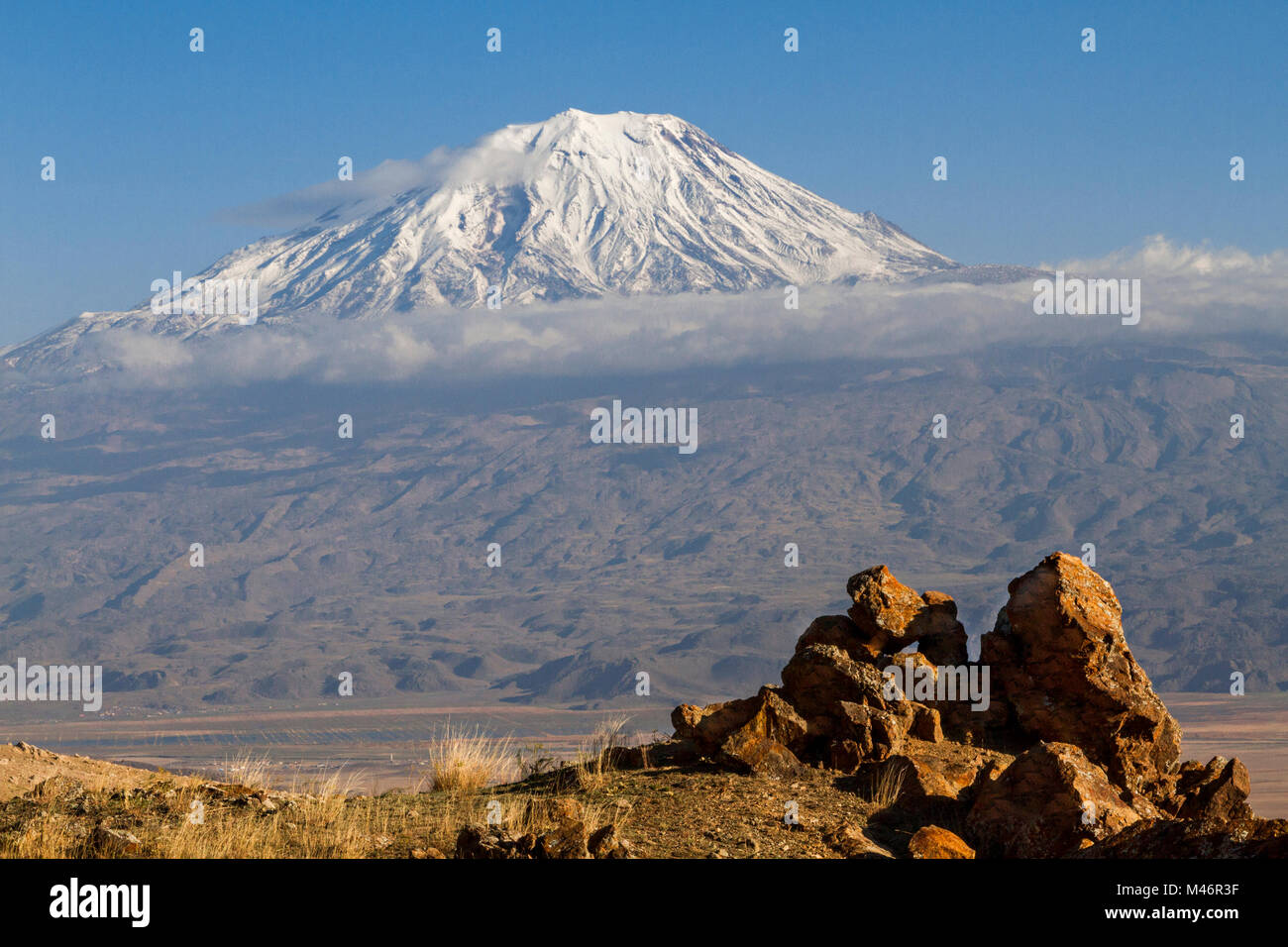 Blick auf den Berg Ararat in der Türkei. Stockfoto