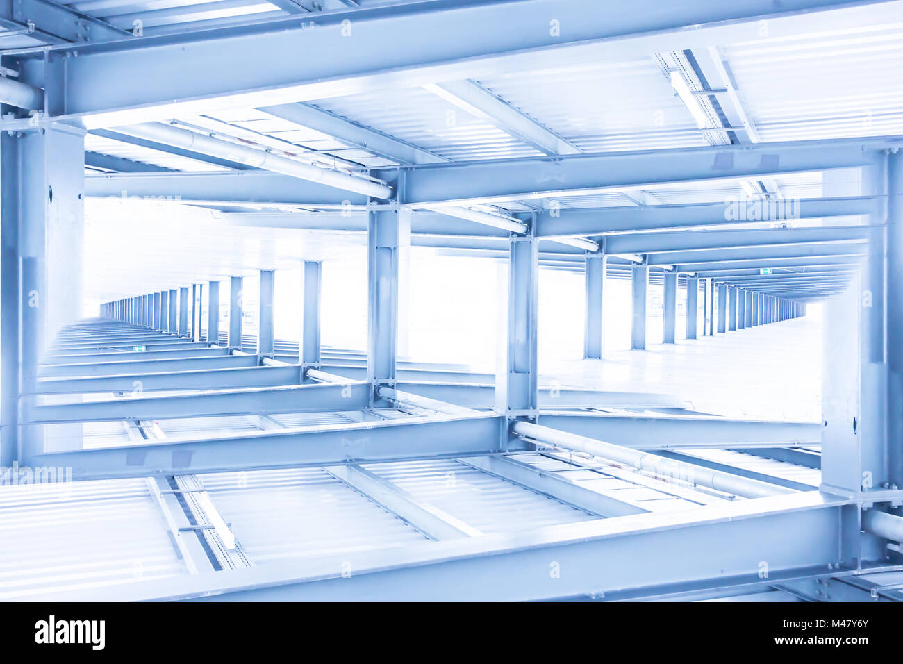 White Steel Beam Stockfotos White Steel Beam Bilder Alamy