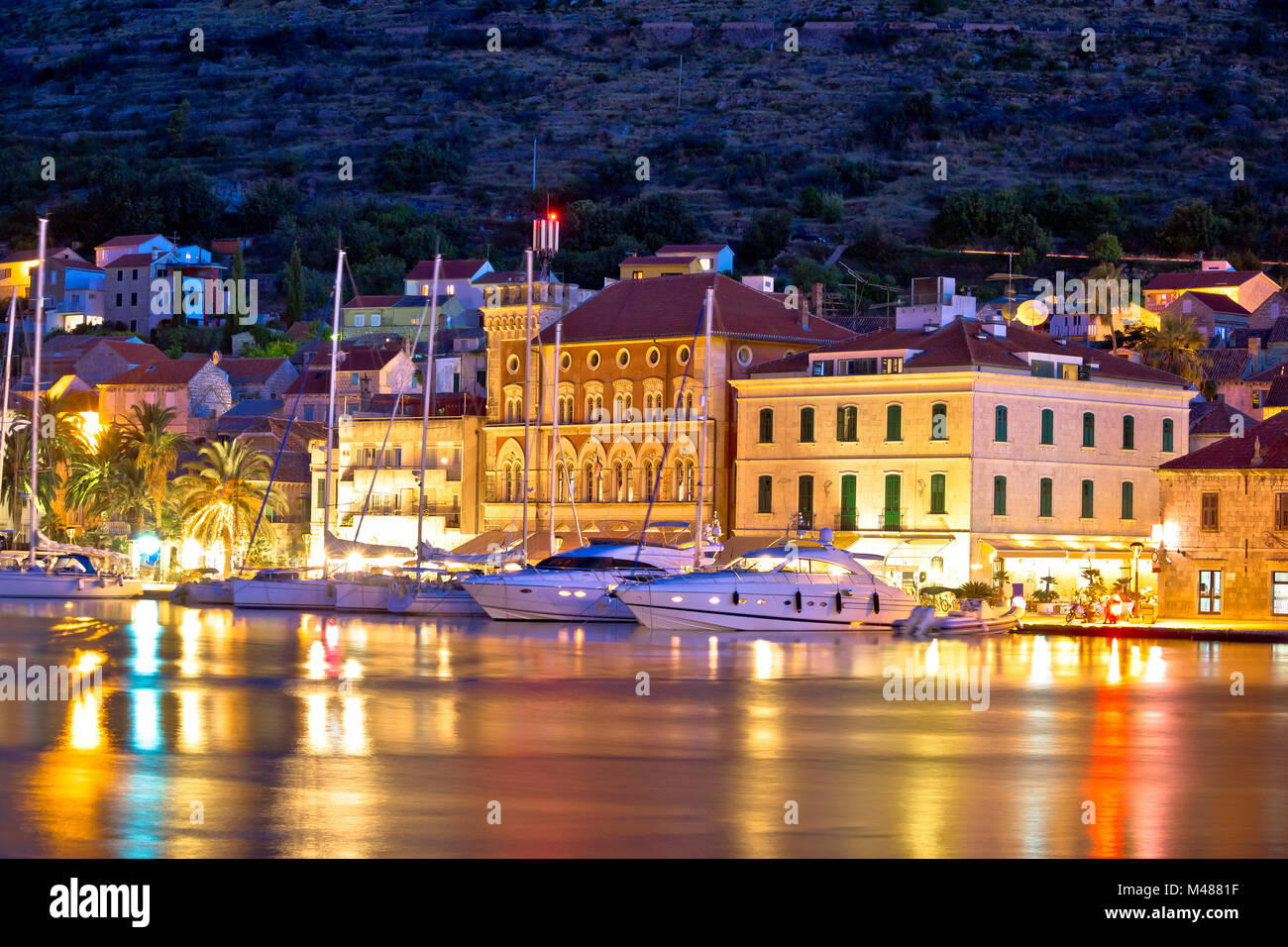 Yachting Ziel der Insel Vis Abend anzeigen Stockfoto