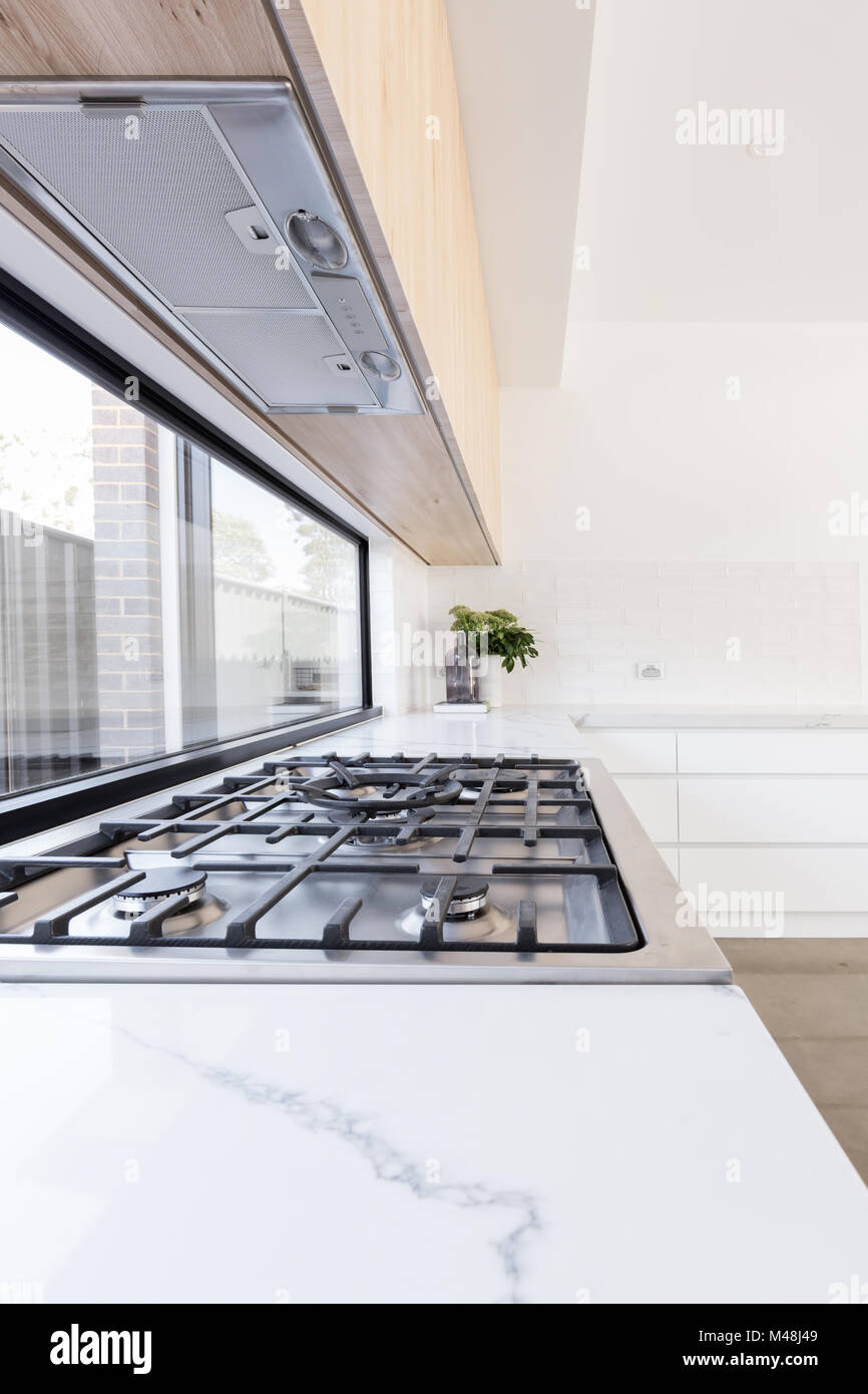 Nahaufnahme von Gas-kochfeld in eine moderne neue Küche Stockfoto