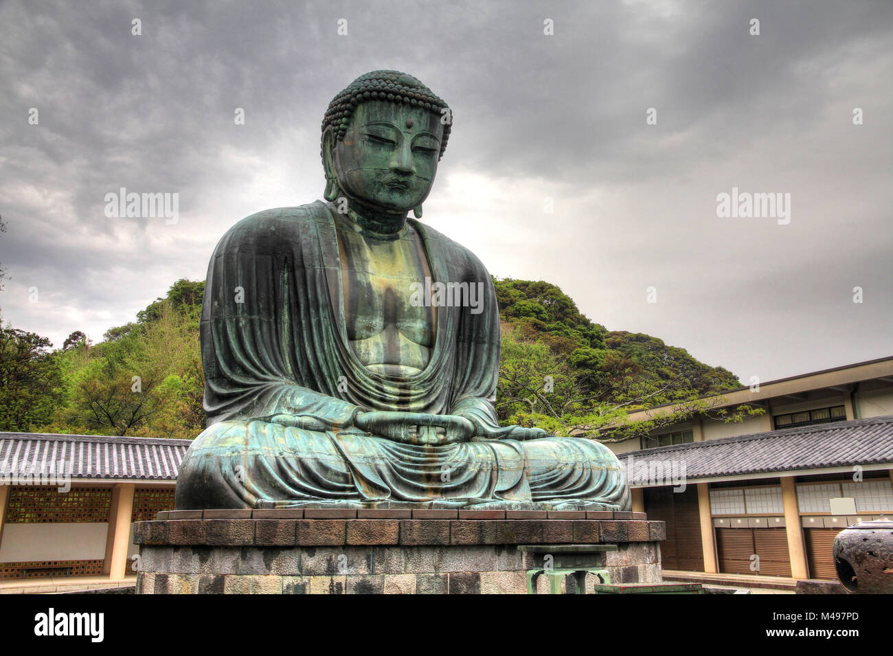 Kamakura, Japan - berühmte Große Buddha Statue (daibutsu) in Kotoku-in buddhistischen Tempel. Der Präfektur Kanagawa in Japan. Stockfoto