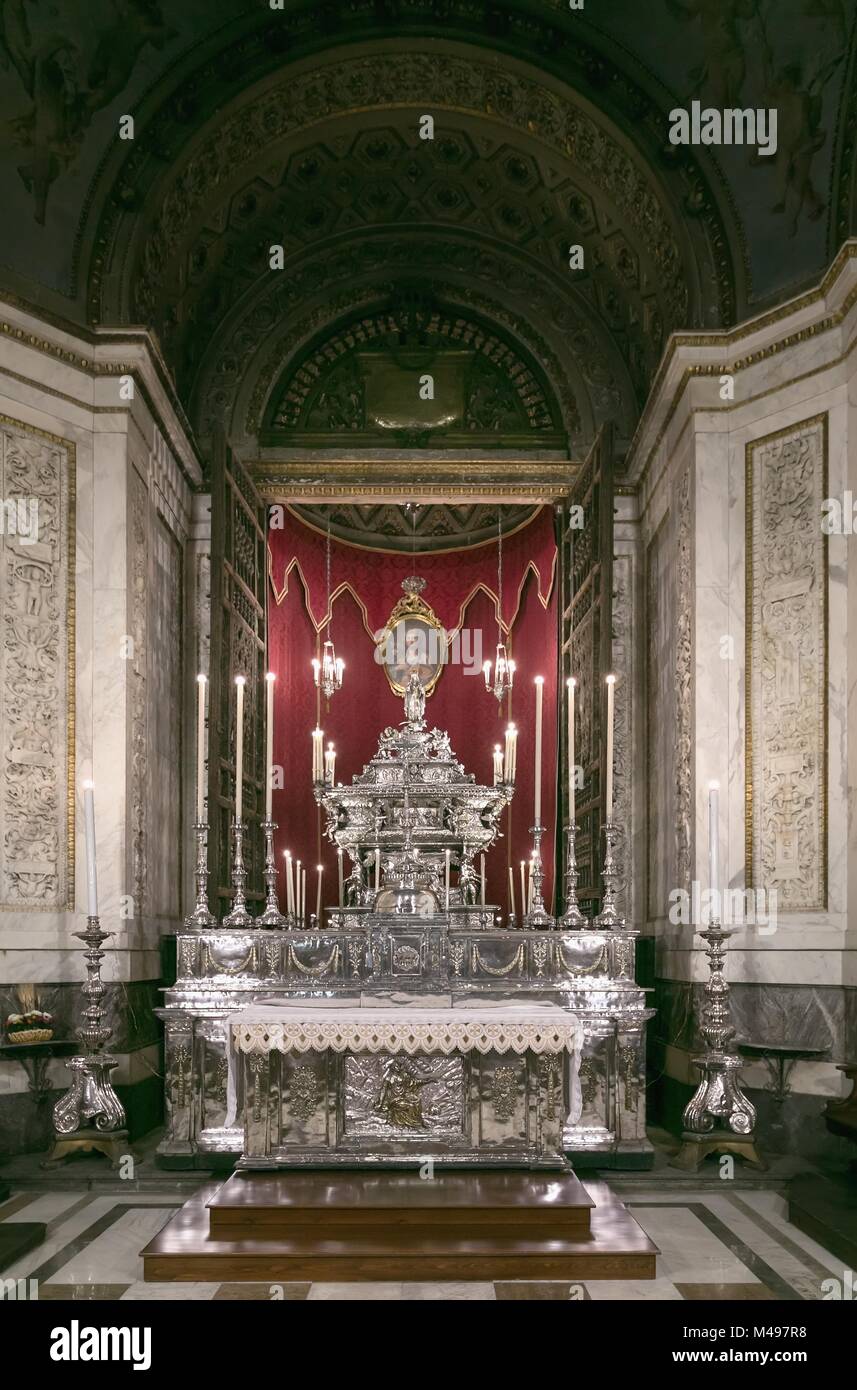 Innenraum der Metropolitan Kathedrale Mariä Himmelfahrt in Palermo. Stockfoto