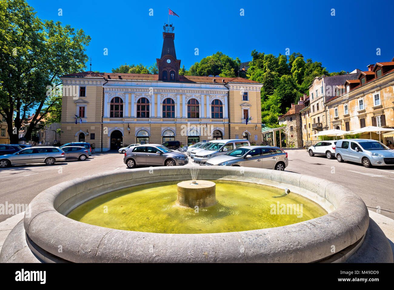 Ljubljana Brunnen und Architektur anzeigen Stockfoto