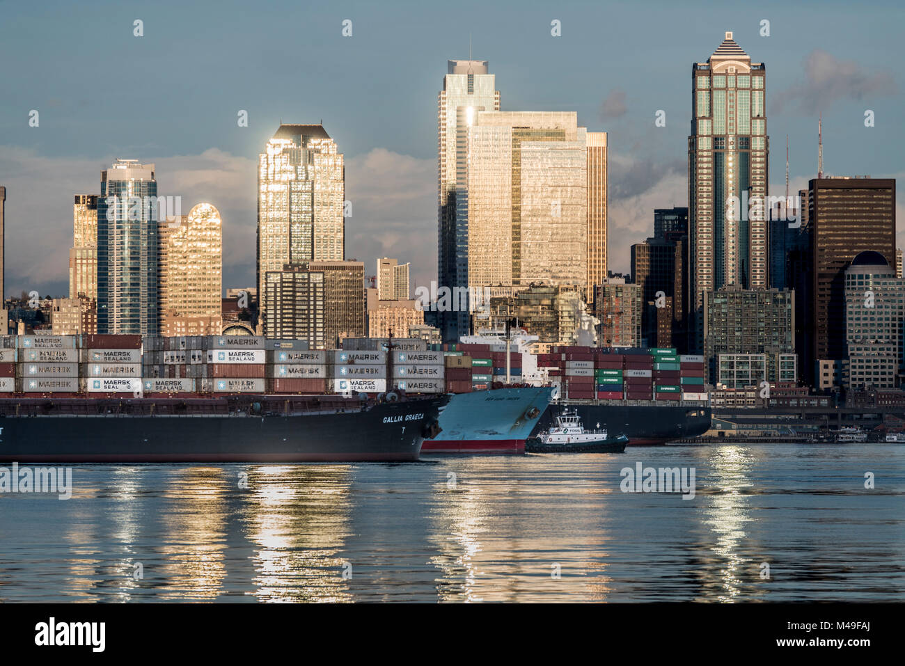 Usa, Washington, Seattle, Elliott Bay, Puget Sound, Frachter Verkehr, Stockfoto