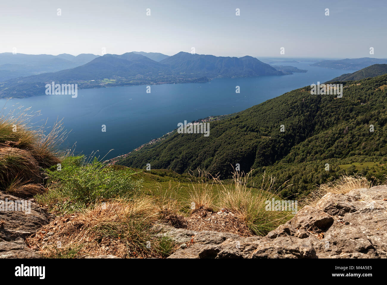 Blick vom Monte Morissolo am Lago Maggiore, Cannero Riviera, Verbano-Cusio-Ossola Provinz, Region Piemont, Italien Stockfoto