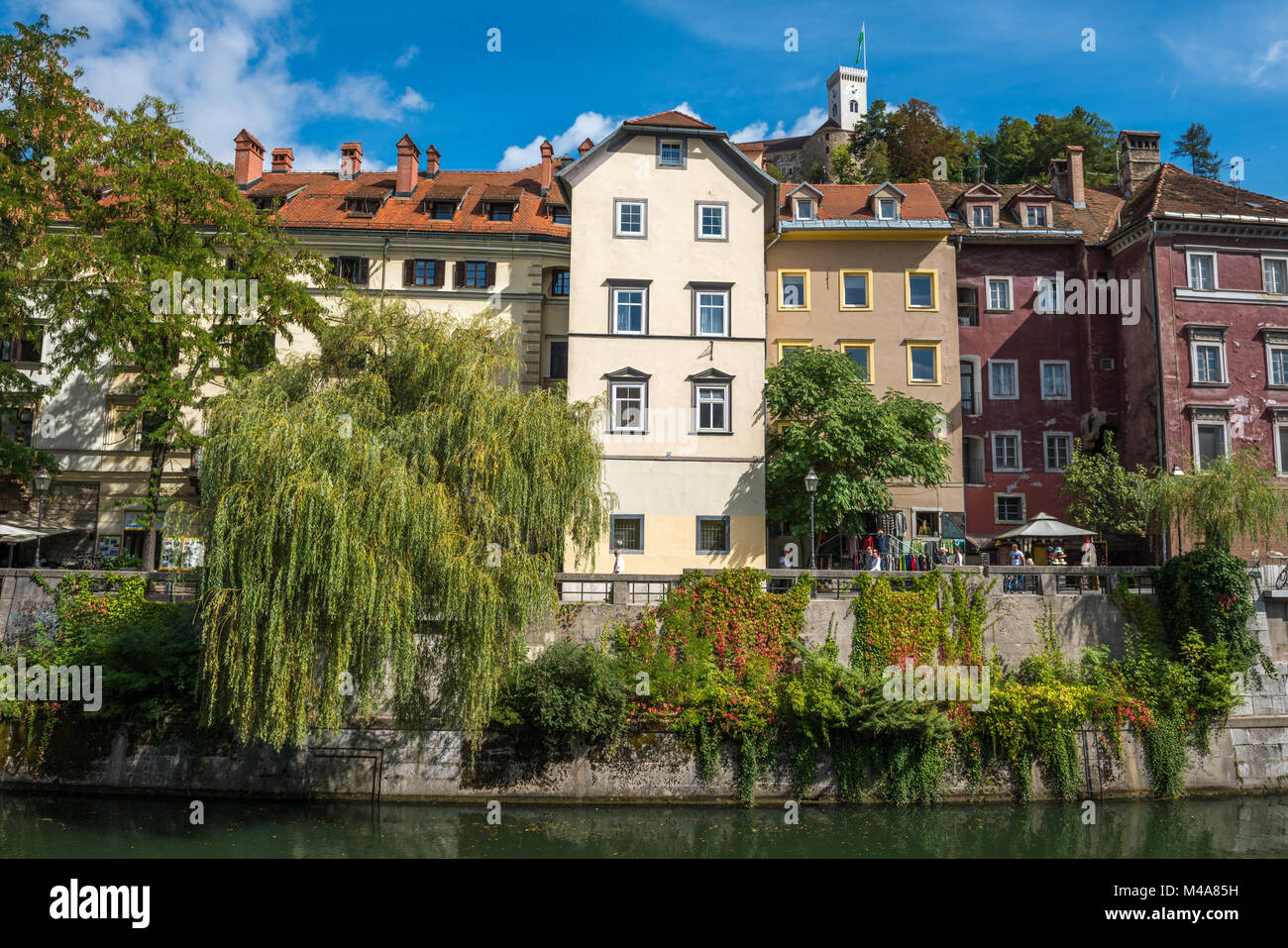 Blick auf die Stadt Ljubljana mit Ljublianica Fluss, Slowenien Stockfoto