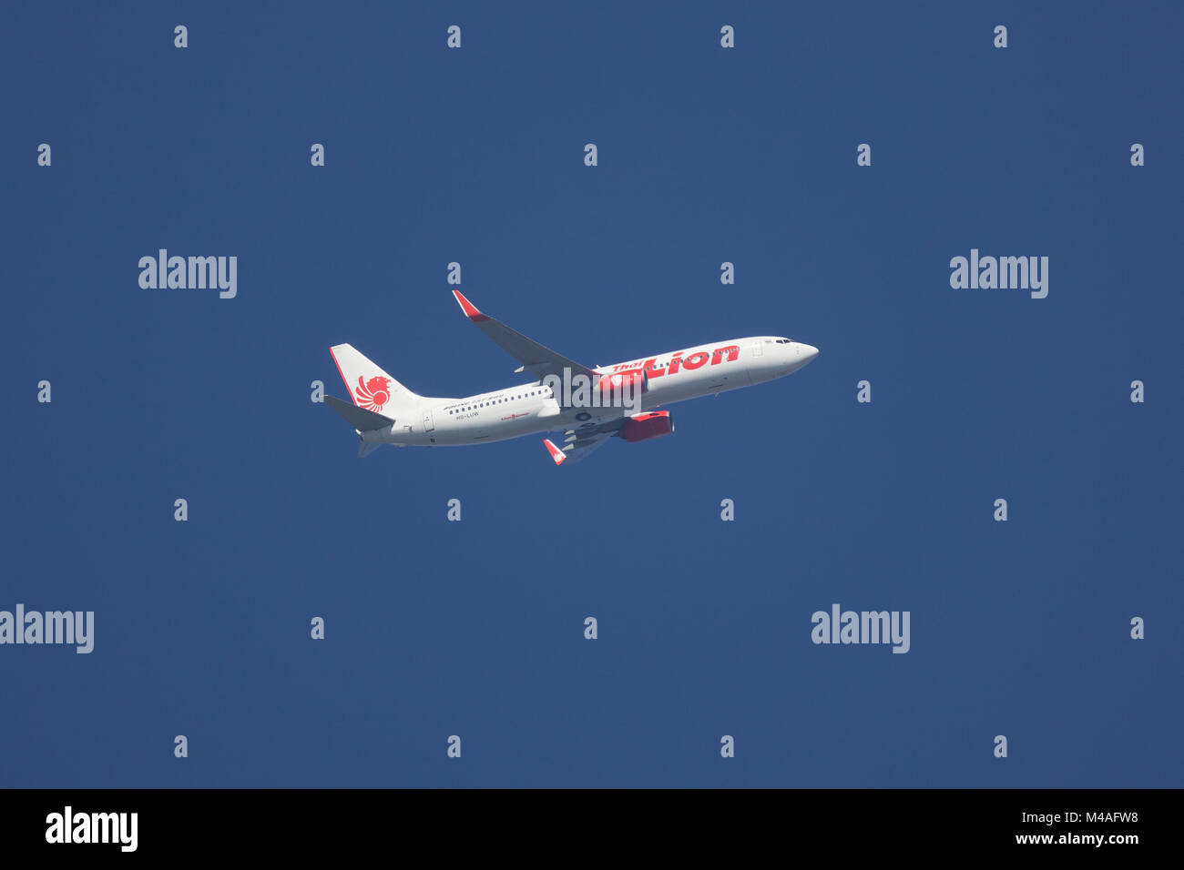 CHIANG MAI, THAILAND - 1. FEBRUAR 2018: HS-LUW Boeing 737-800 der Thai lionair Airline. Von Chiangmai Flughafen in Bangkok. Stockfoto