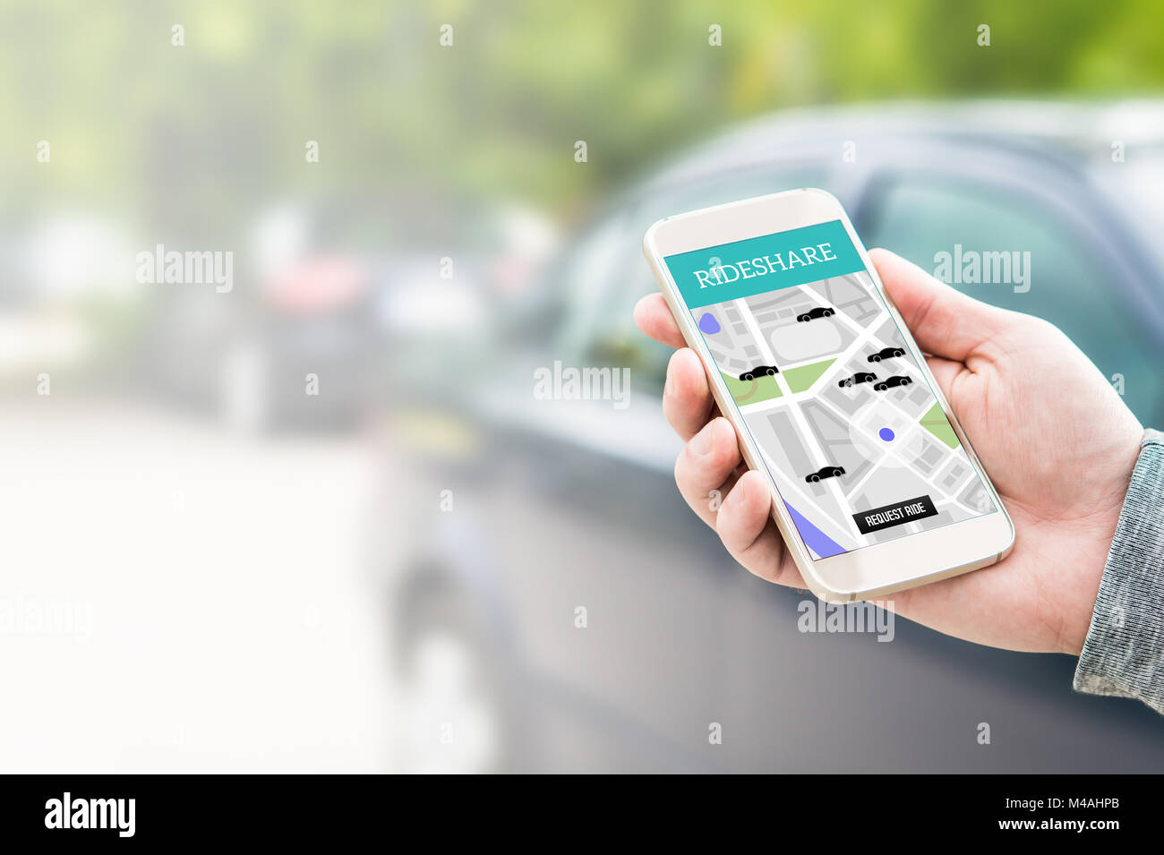 Rideshare taxi App auf dem Smartphone angezeigt. Online Mitfahrzentrale und Mitfahrgelegenheit mobile Anwendung. Die modernen Menschen und commuter Transport Service. Stockfoto