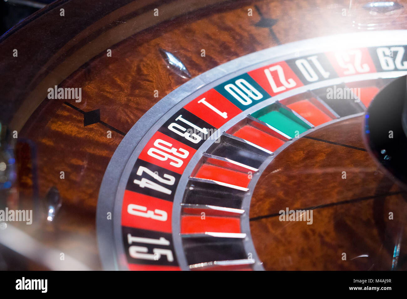 Roulette im Casino mit glänzenden Licht. Stockfoto