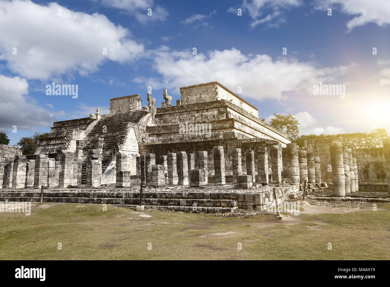 Halle der tausend Säulen in Chichen Itza - Spalten Stockfoto