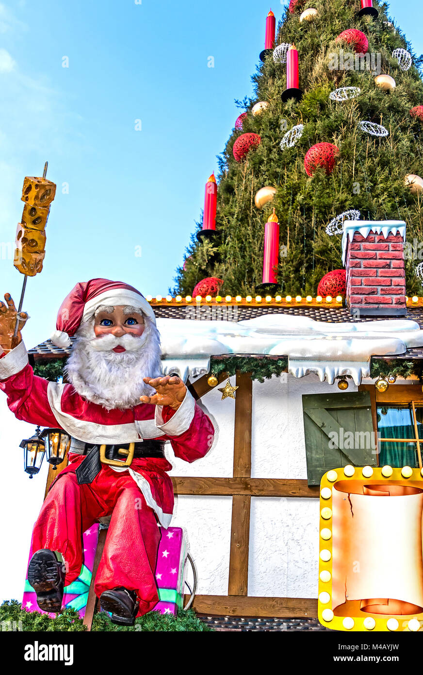 Weihnachtsdekoration für die Adventszeit am Weihnachtsmarkt in Dortmund, Deutschland Stockfoto