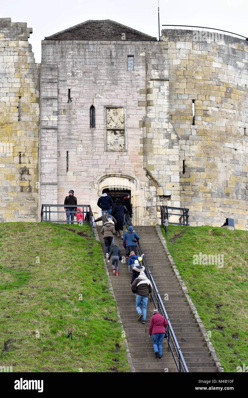 York Castle Cliffords Tower York Yorkshire England Großbritannien Stockfoto
