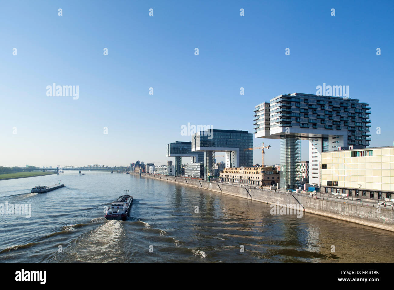 Stadtentwicklungsprojekt in der alten industriellen Hafen "rheinauhafen" am Rhein in Köln, Deutschland Stockfoto