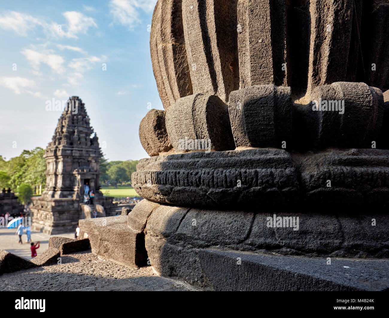 Stein gehauenen Tempel architektonisches Detail. Hindu Tempel Prambanan Compound, Spezielle Region Yogyakarta, Java, Indonesien. Stockfoto