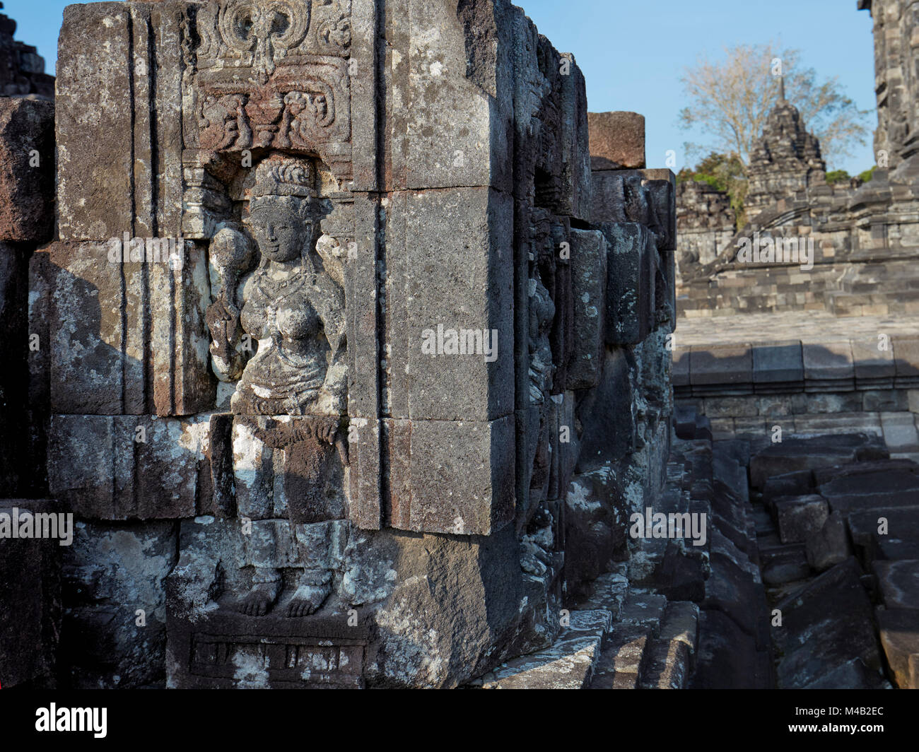 Bas-Relief in Sewu Buddhistischen Tempelanlagen. Spezielle Region Yogyakarta, Java, Indonesien. Stockfoto
