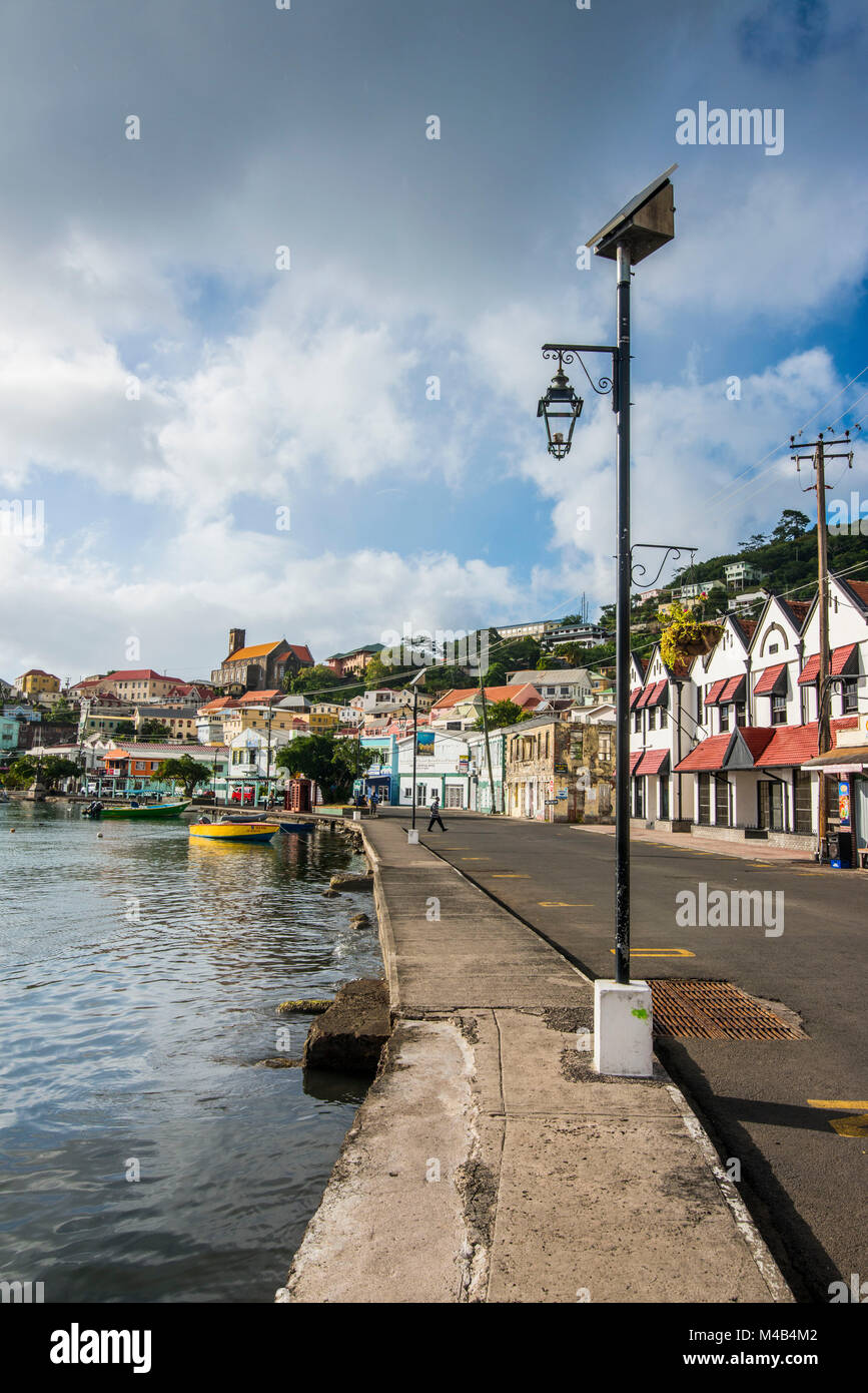 Kleine Hafen von St Georges, der Hauptstadt von Grenada, Karibik Stockfoto
