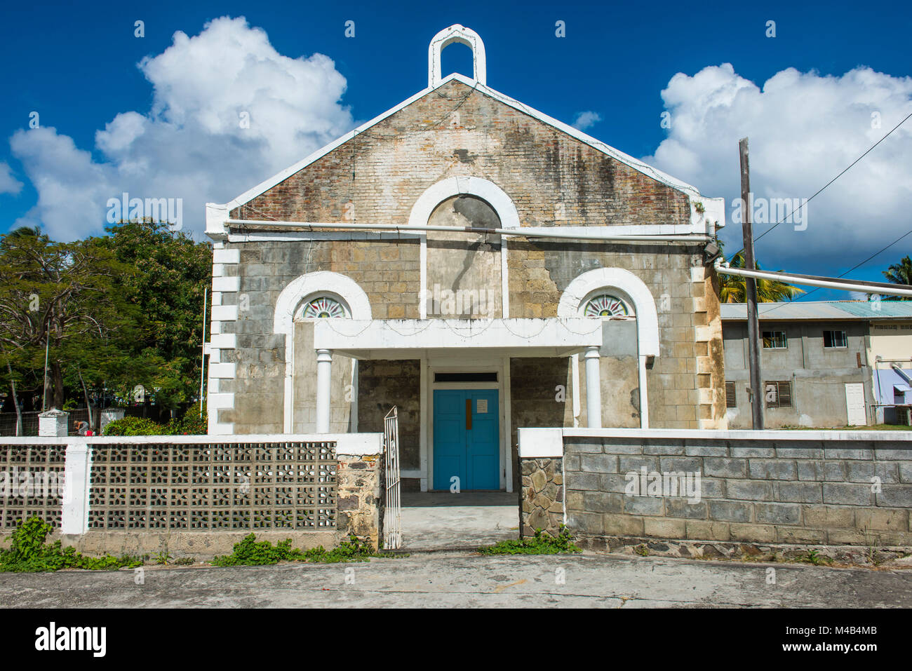 Kleine Stadt Kirche in Port Elizabeth, Bequia, St. Vincent und die Grenadinen, Karibik Stockfoto