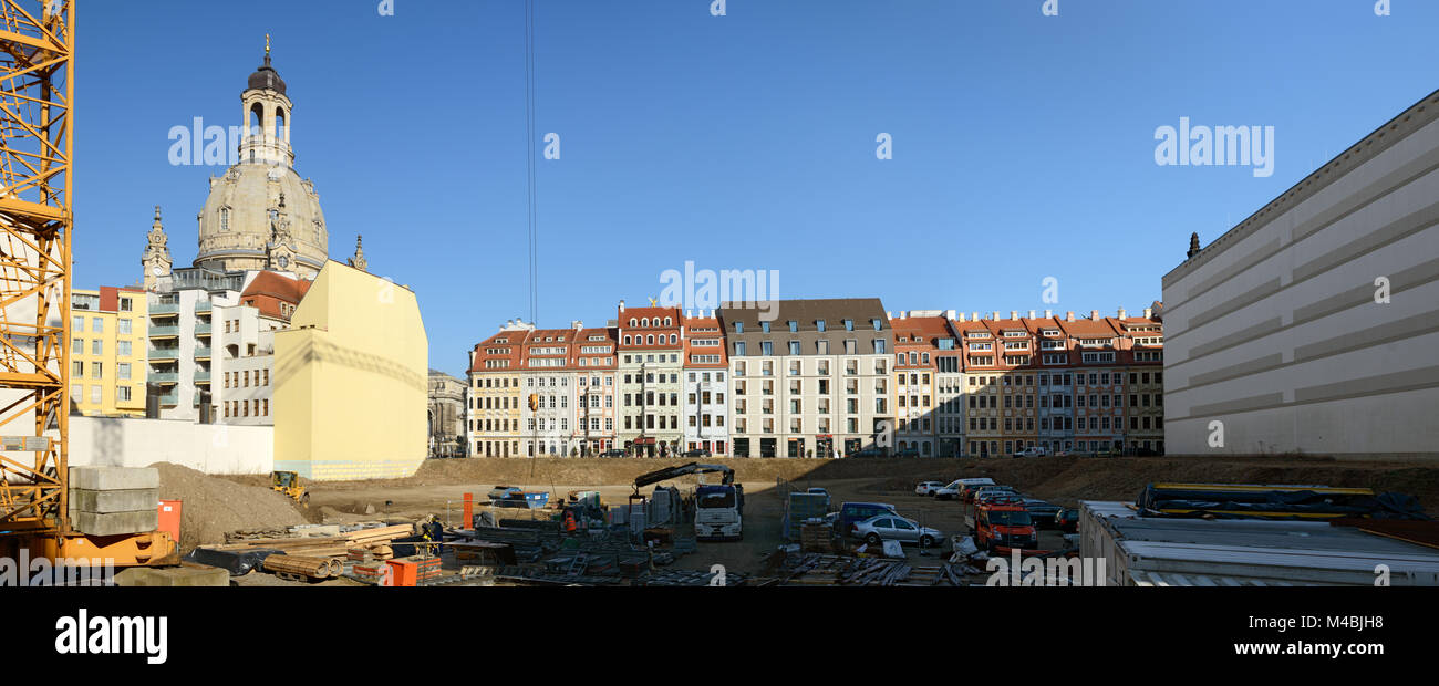 Panoramablick vom Landhaus Straße in Richtung Frauenkirche und fundamentgrube Für rekonstruierten Gebäuden von Quartal III bei Neumarkt in Dresden, S Stockfoto