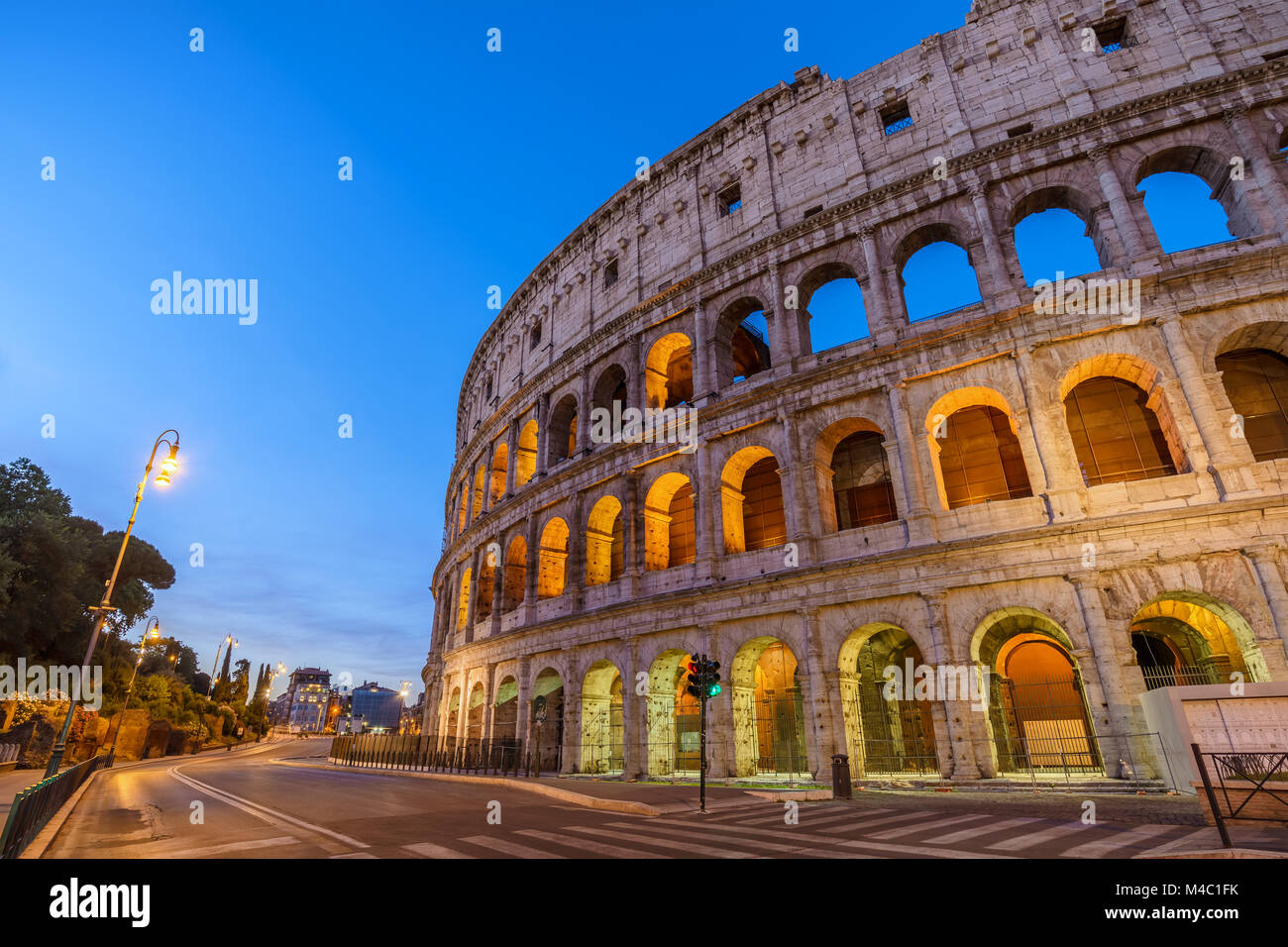 Sonnenaufgang am Kolosseum in Rom (Roma Kolosseum), Rom, Italien Stockfoto
