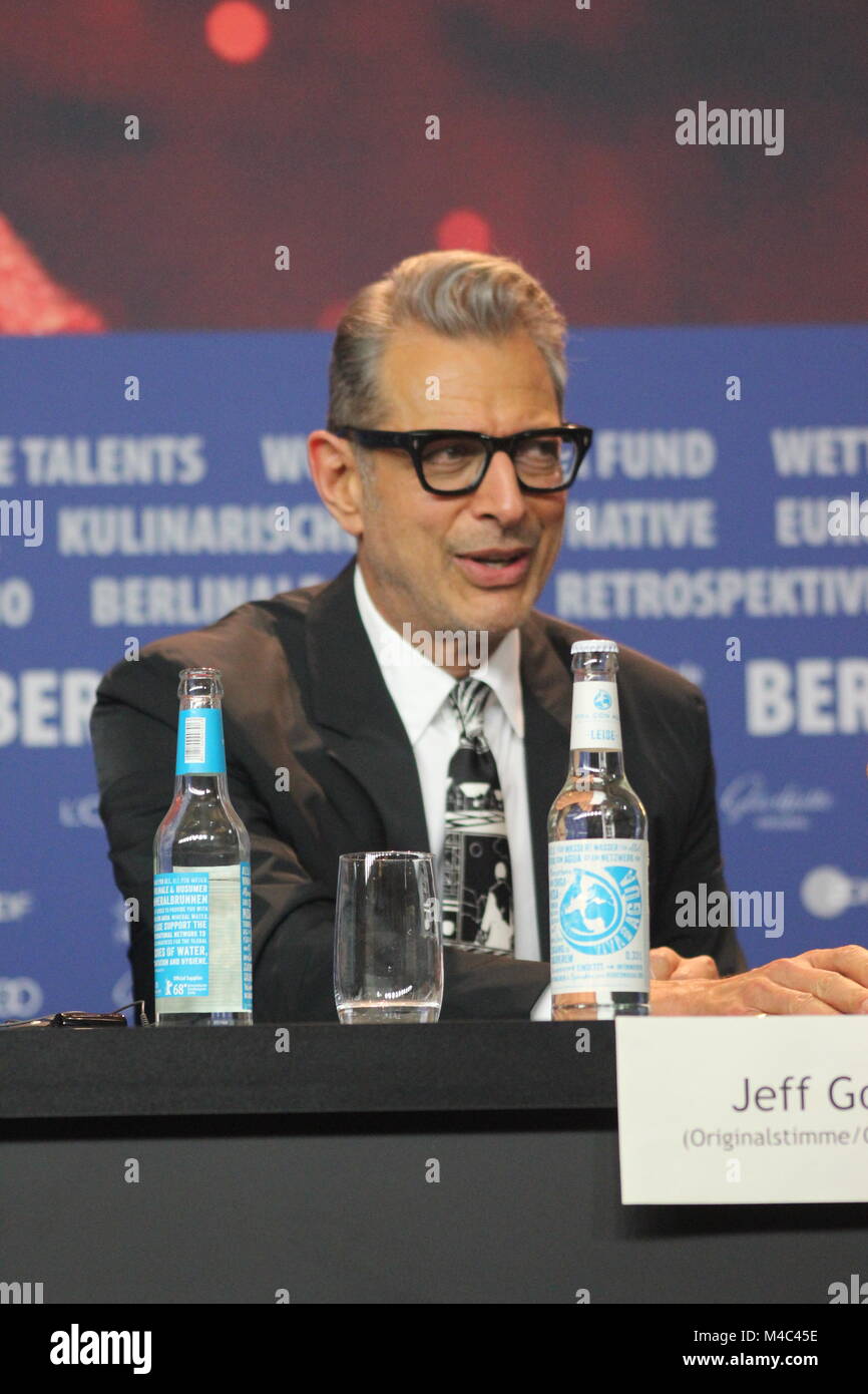 Berlin, Deutschland. 15 Feb, 2018. Pressekonferenz im Grand Hyatt Hotel in Berlin/Deutschland für "Isle of Dogs" (Film) durch die 68. Berlinale (International Film Festival). Mit: Wes Anderson, Tilda Swinton, Bryan Cranston, Koyu Rankin, Liev Schreiber, Greta Gerwig, Bill Murray, Jeff Goldblum, Bob Balaban, Courtney B. Vance, Kunichi Nomura, Wo: Berlin/Deutschland, Wann: 15. Februar 2018. Credit: Tahsin Ogan/Alamy leben Nachrichten Stockfoto