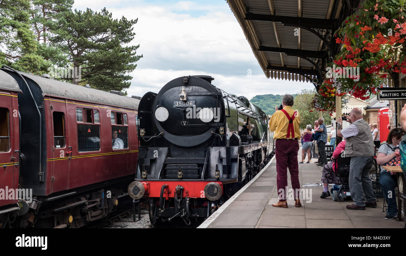 Dampfmaschine Nr. 35006 Peninsular and Oriental S. N. Co.at Winchcombe Station auf der Gloucestershire und Warwickshire, England. UK. Stockfoto