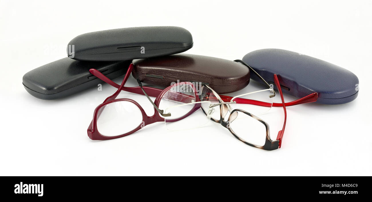 Brillen und einige harte Schale Fällen Stockfoto