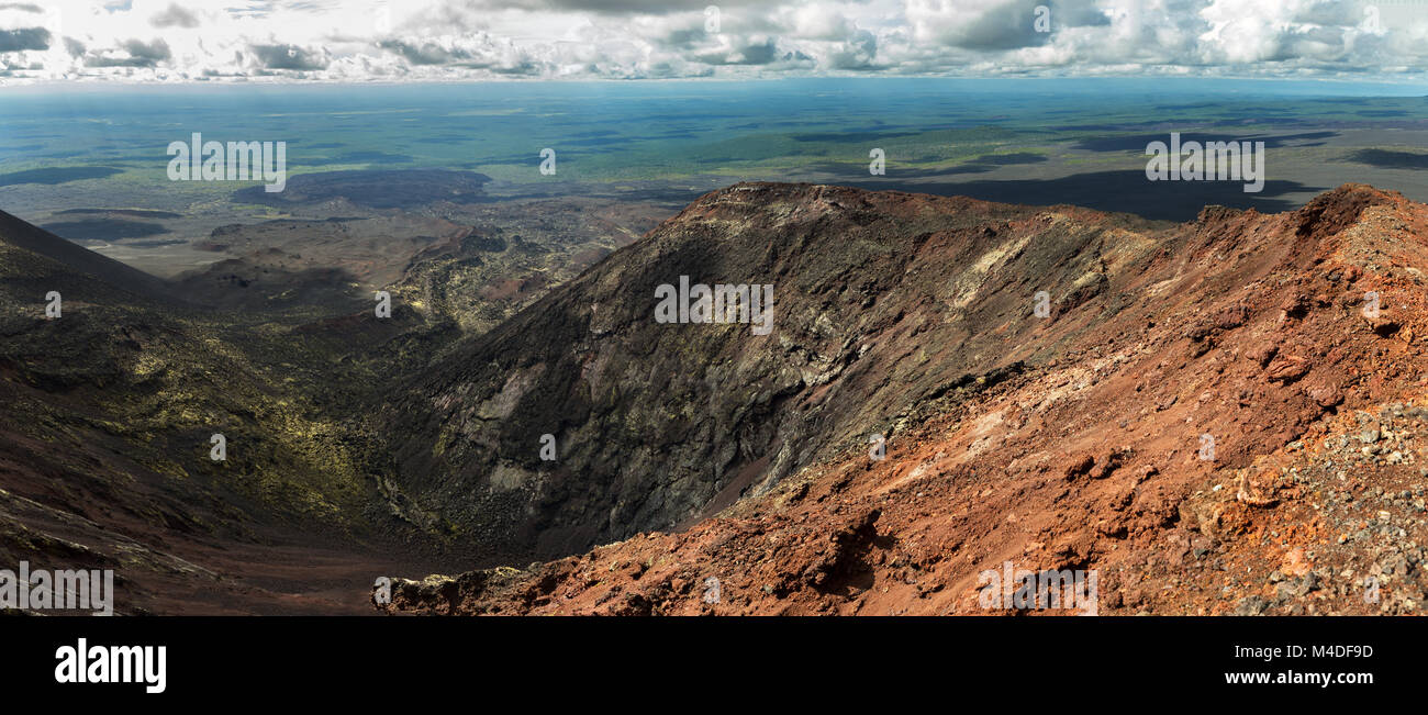 Panorama Norden Durchbruch große Tolbachik Riss Eruption 1975 Stockfoto