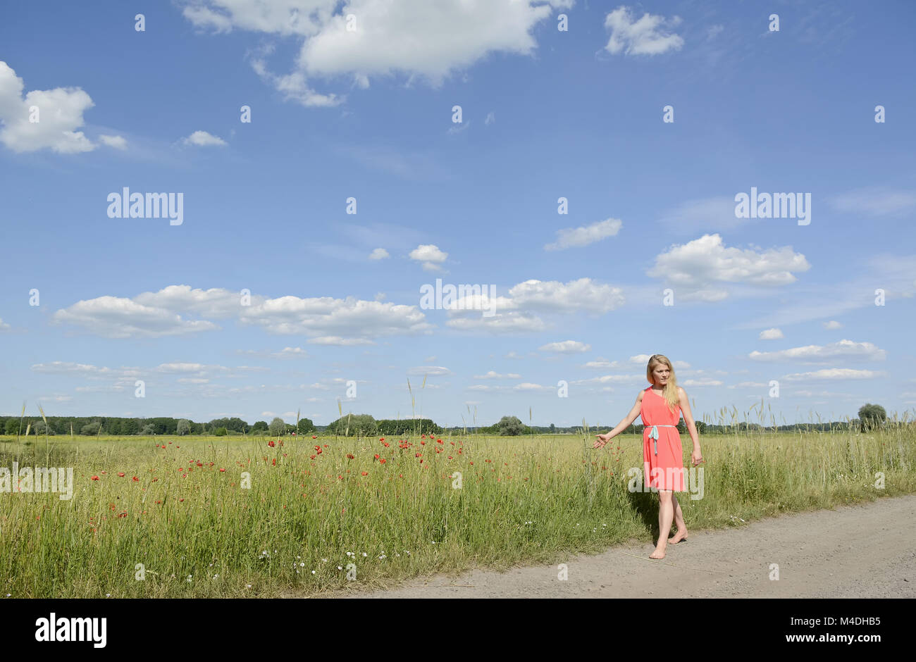 einsame junge Frau Stockfoto