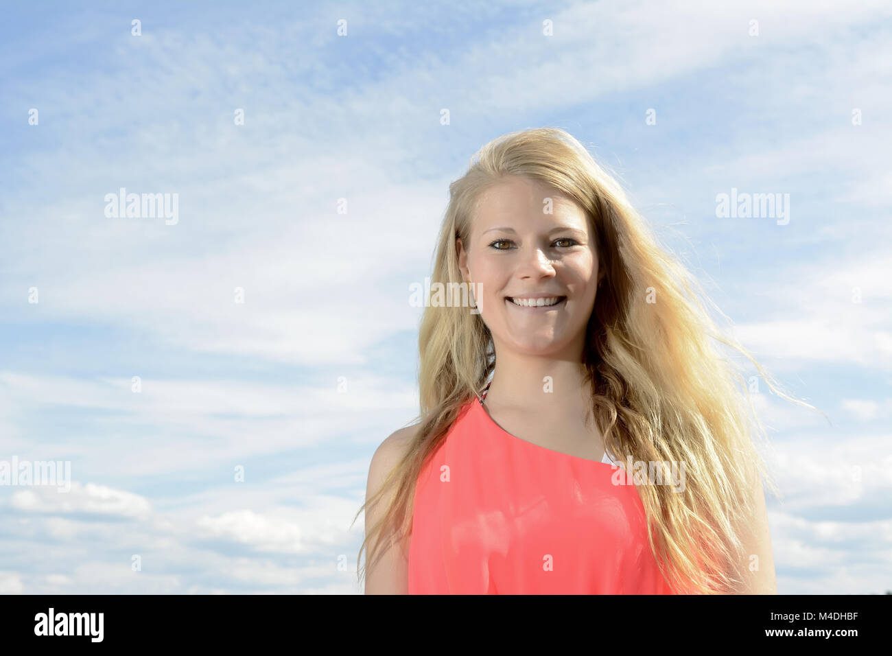 Glückliche junge Frau Stockfoto