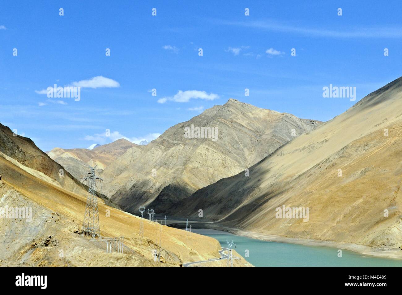 Zufluss von Manla Damm in Tibet China Stockfoto