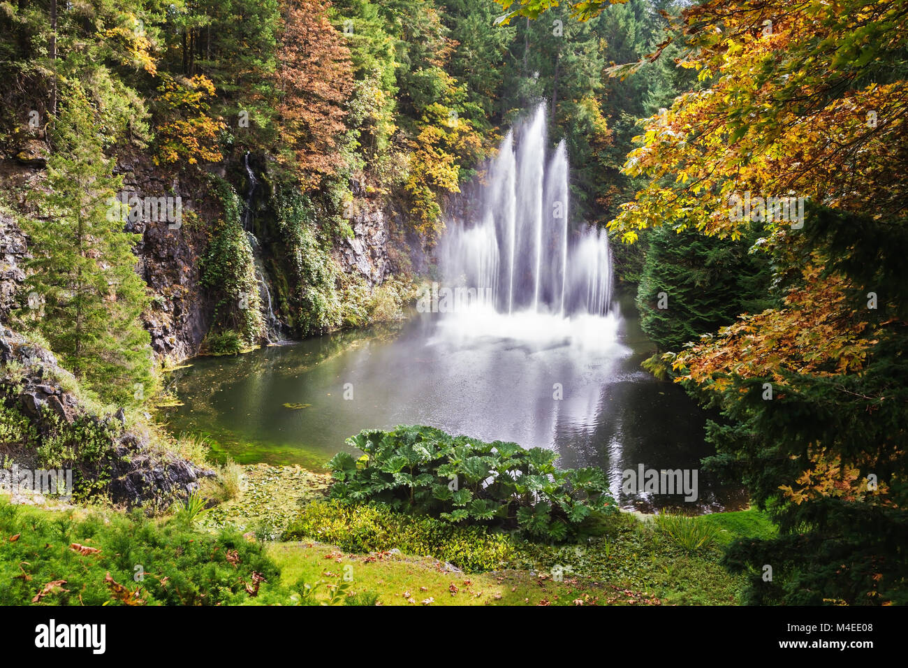 Die Butchart Gärten in bewölkten Tag Stockfoto