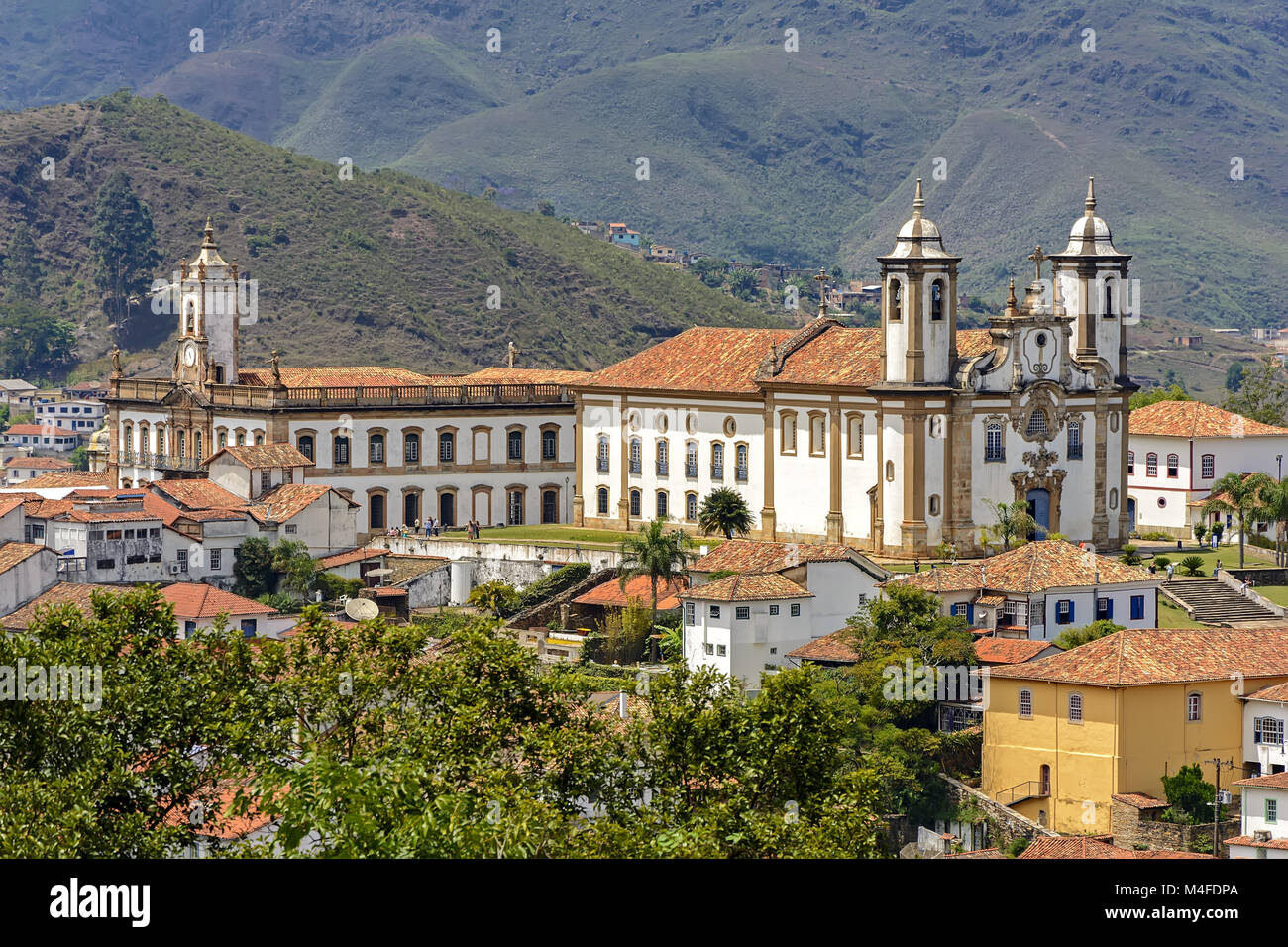 Blick auf die Altstadt Ouro Preto Stadt und Kirchen Stockfoto