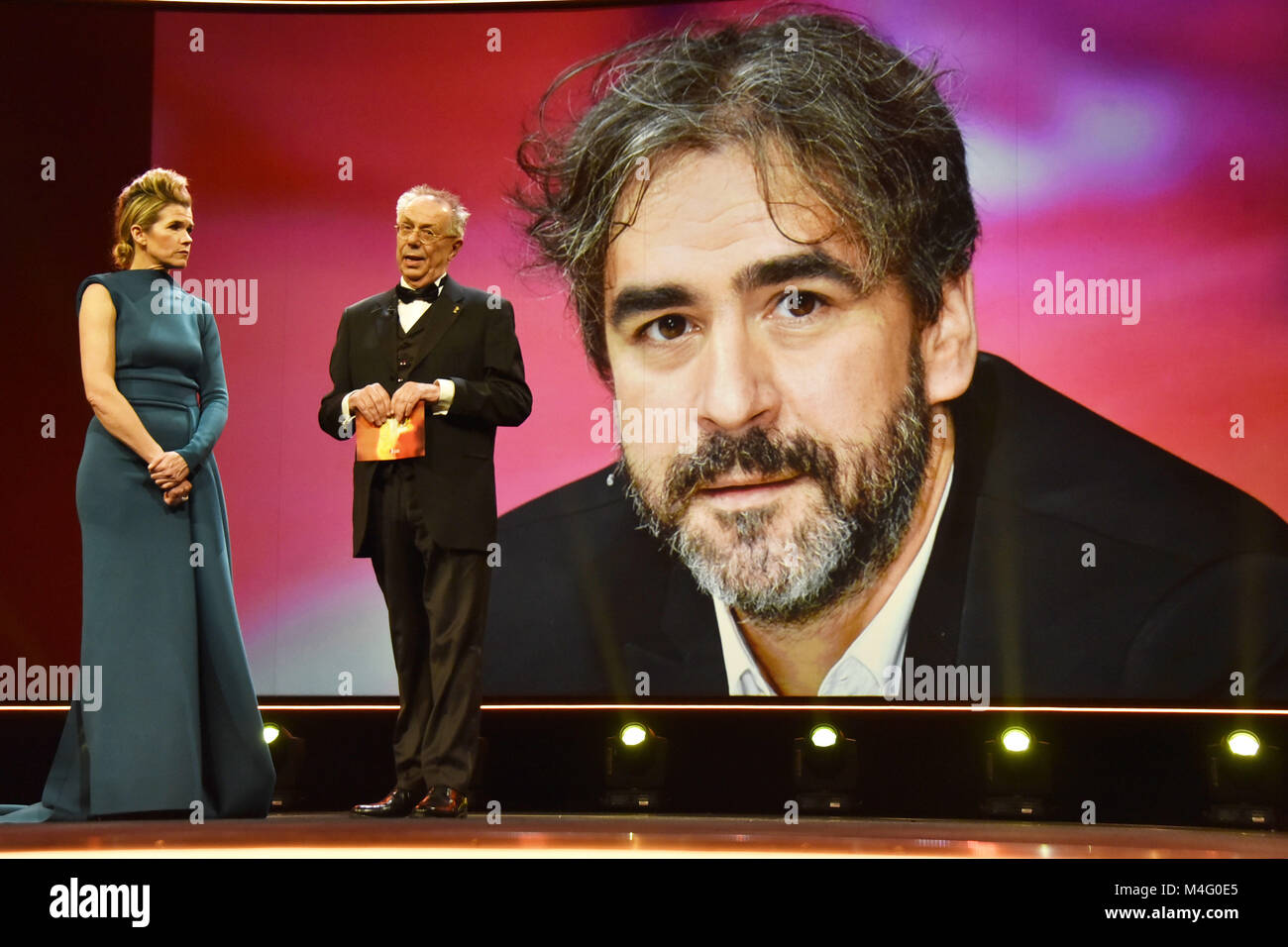 Anke Engelke und Dieter Kosslick an der Eröffnungszeremonie und "Isle of Dogs" Premiere auf der 68. Internationalen Filmfestspiele Berlin/Berlinale 2018 Berlinale Palast am 15. Februar 2018 in Berlin, Deutschland. | Verwendung weltweit/picture Alliance Stockfoto