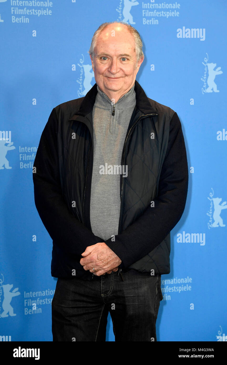 Berlin, Deutschland. 16. Februar 2018. Jim Broadbent während der "Schwarzen 47" fotoshooting an der 68. Internationalen Filmfestspiele Berlin/Berlinale 2018 am 16. Februar 2018 in Berlin, Deutschland. Credit: Geisler-Fotopress/Alamy leben Nachrichten Stockfoto