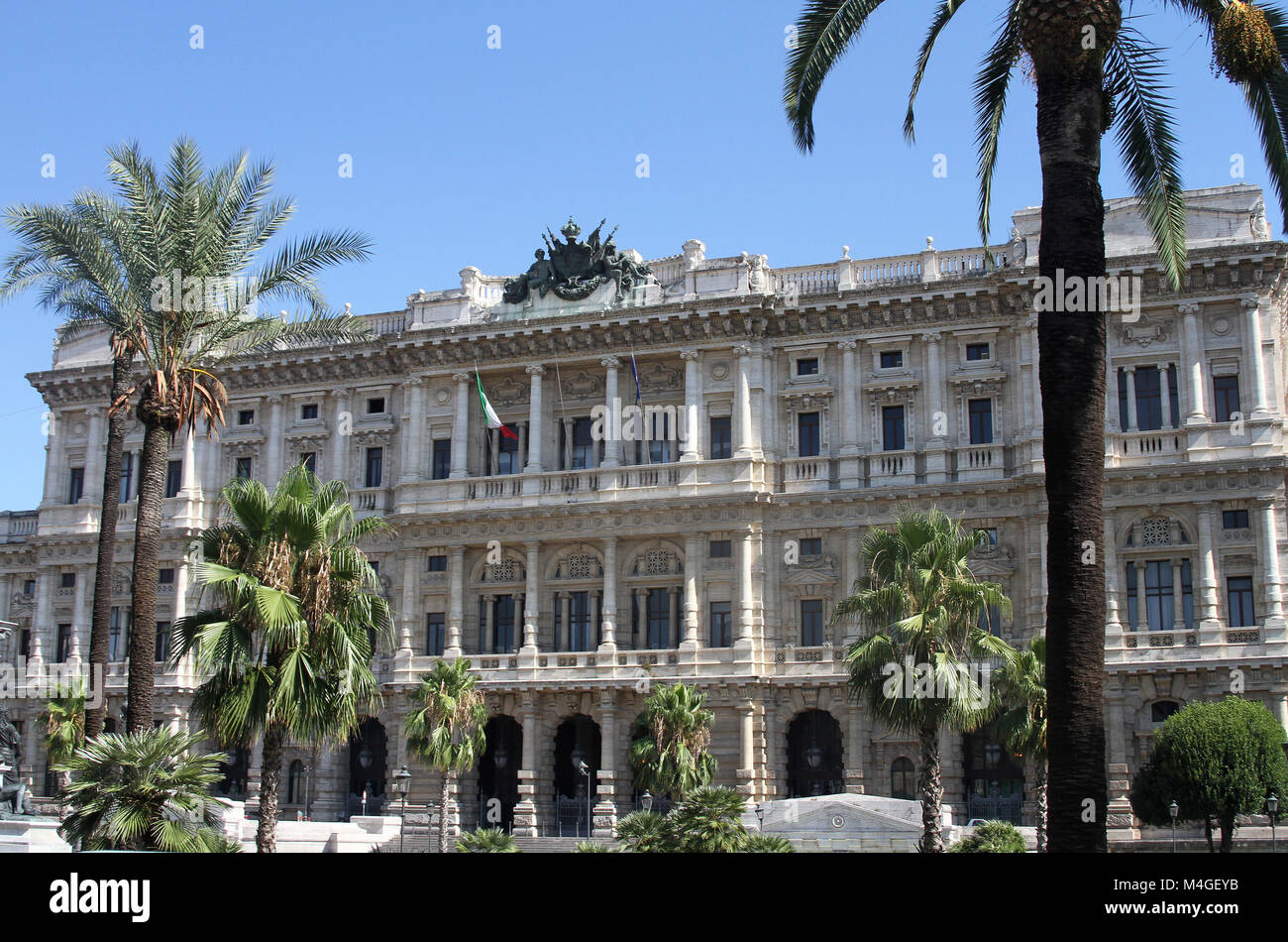 Der Justizpalast, der Sitz des obersten Kassationshof und der gerichtlichen Public Library, Viertel Prati, Rom, Italien. Stockfoto