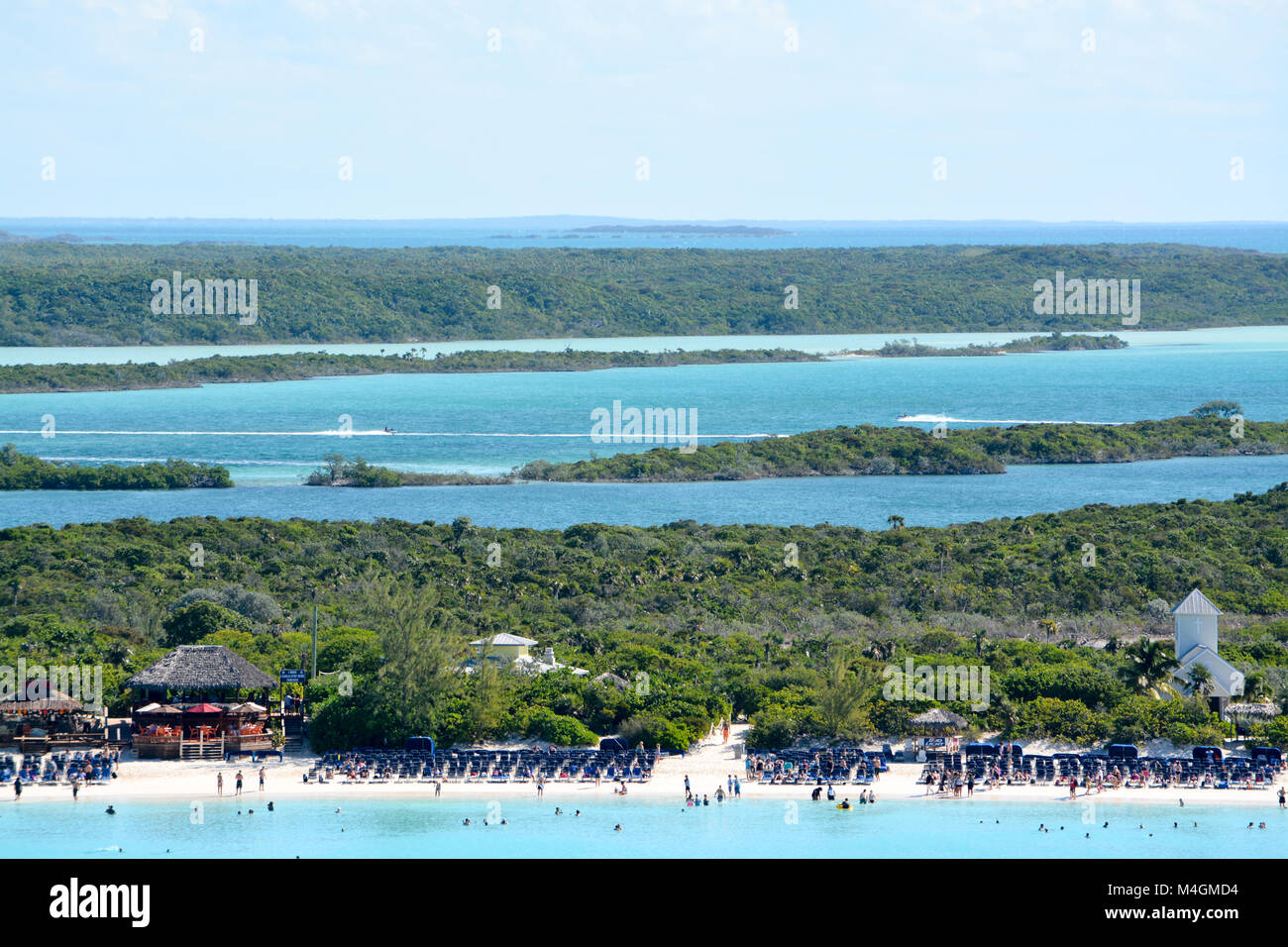 Blick auf Half Moon Cay, Bahamas in der Karibik Stockfoto