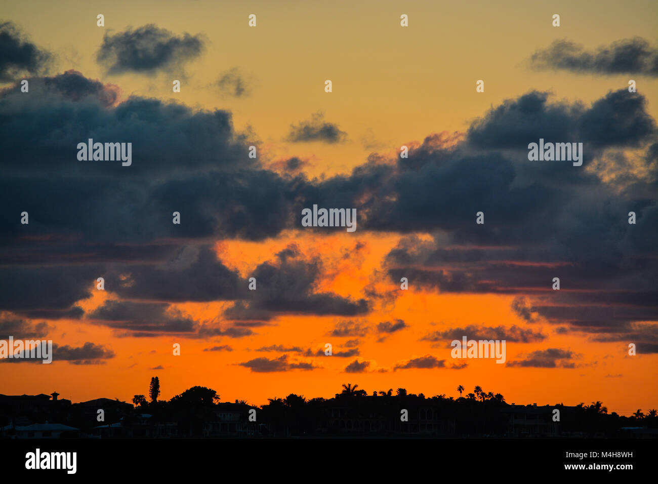 Florida Sonnenuntergang auf der Inter coastal Waterway am Belleair Bluffs Stockfoto