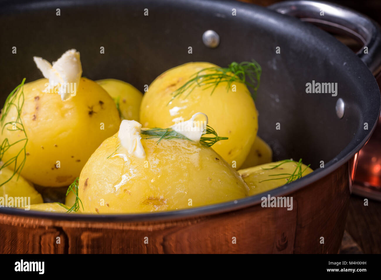 Gekochter kartoffel Fotos und Bildmaterial in hoher Auflösung Alamy
