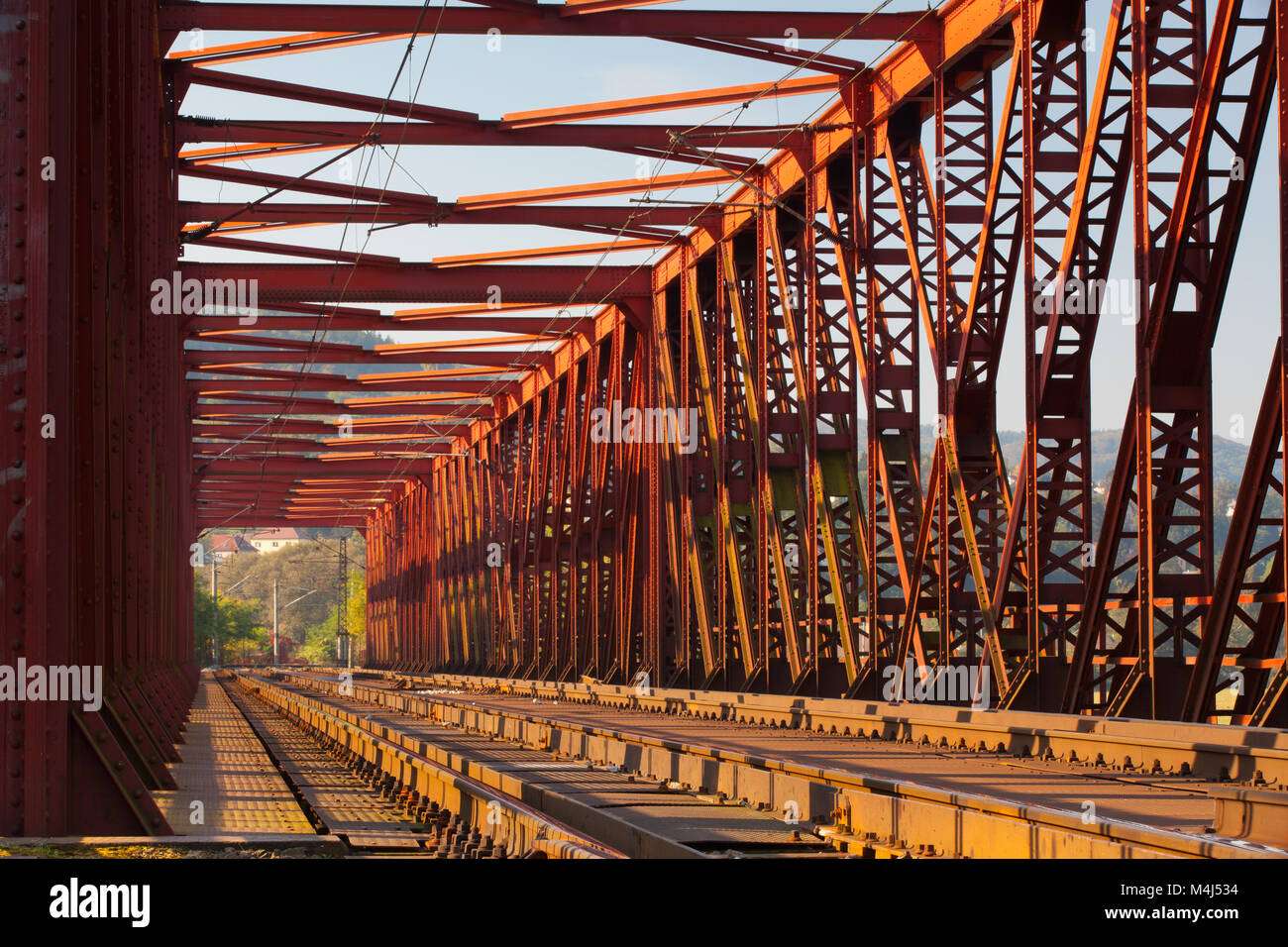 Die alten Eisen bahn Brücke, Vsenory, Tschechische Republik Stockfoto