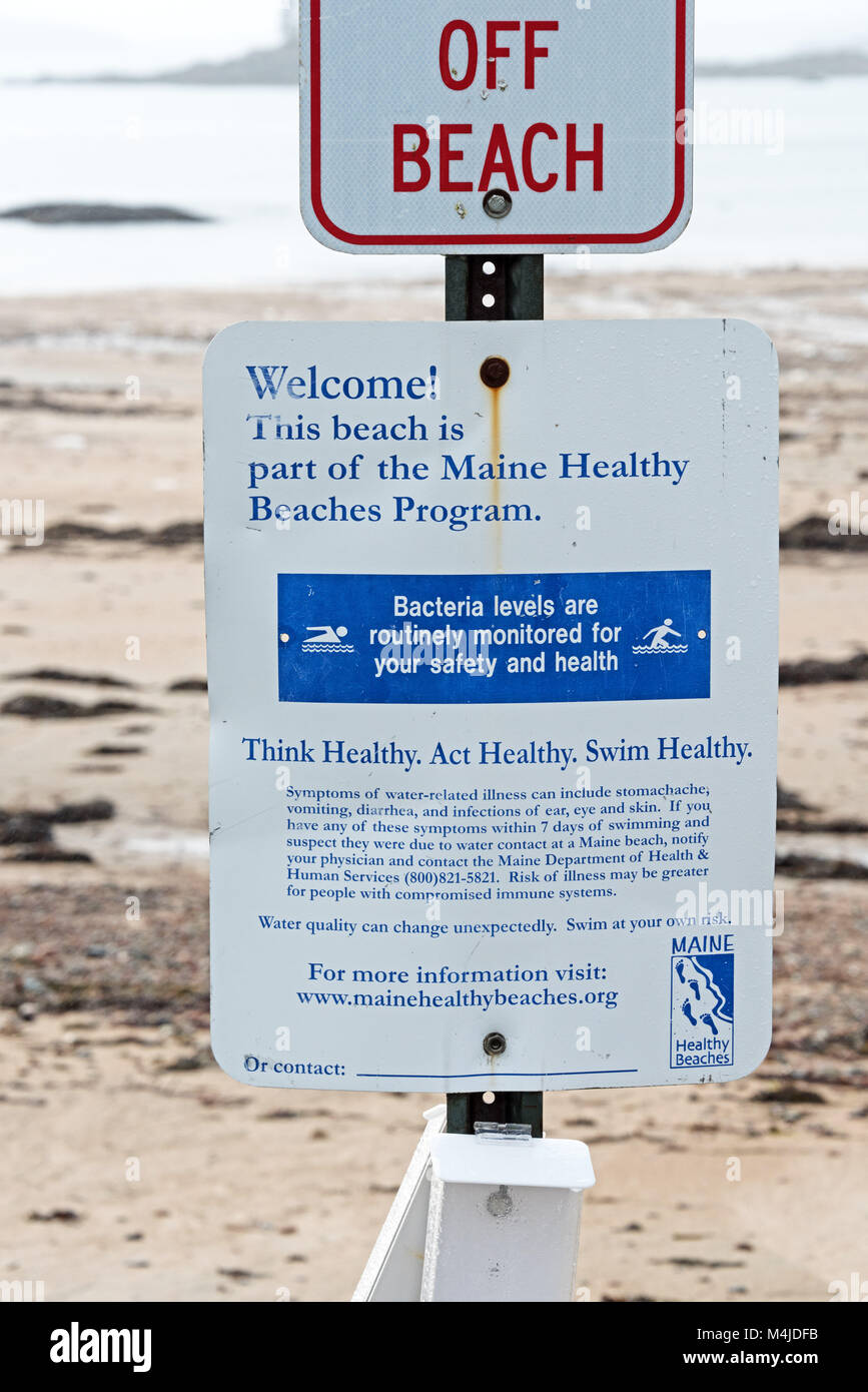 Zeichen, die Regeln bei Seal Harbor Beach, Maine. Stockfoto