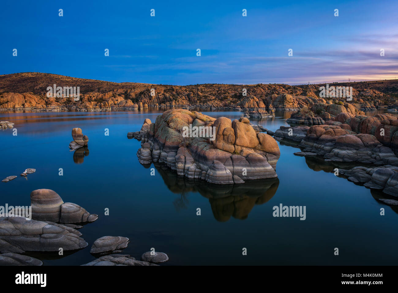 Sonnenuntergang über Watson Lake in Prescott, Arizona Stockfoto