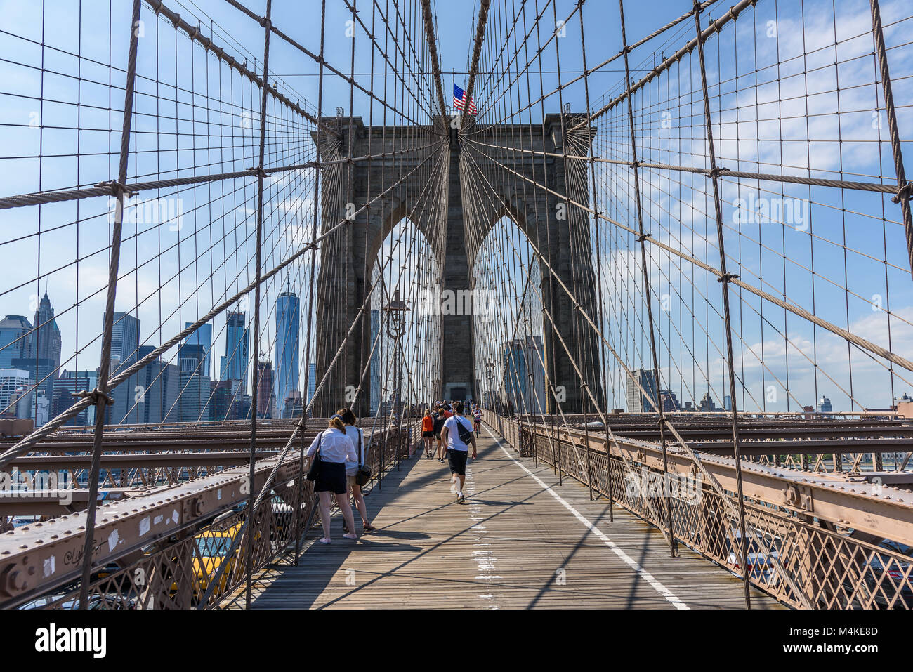 Die Brooklyn Bridge, eine der ältesten Fahrbahn Brücken, die Brooklyn auf Lower Manhattan verbinden Stockfoto