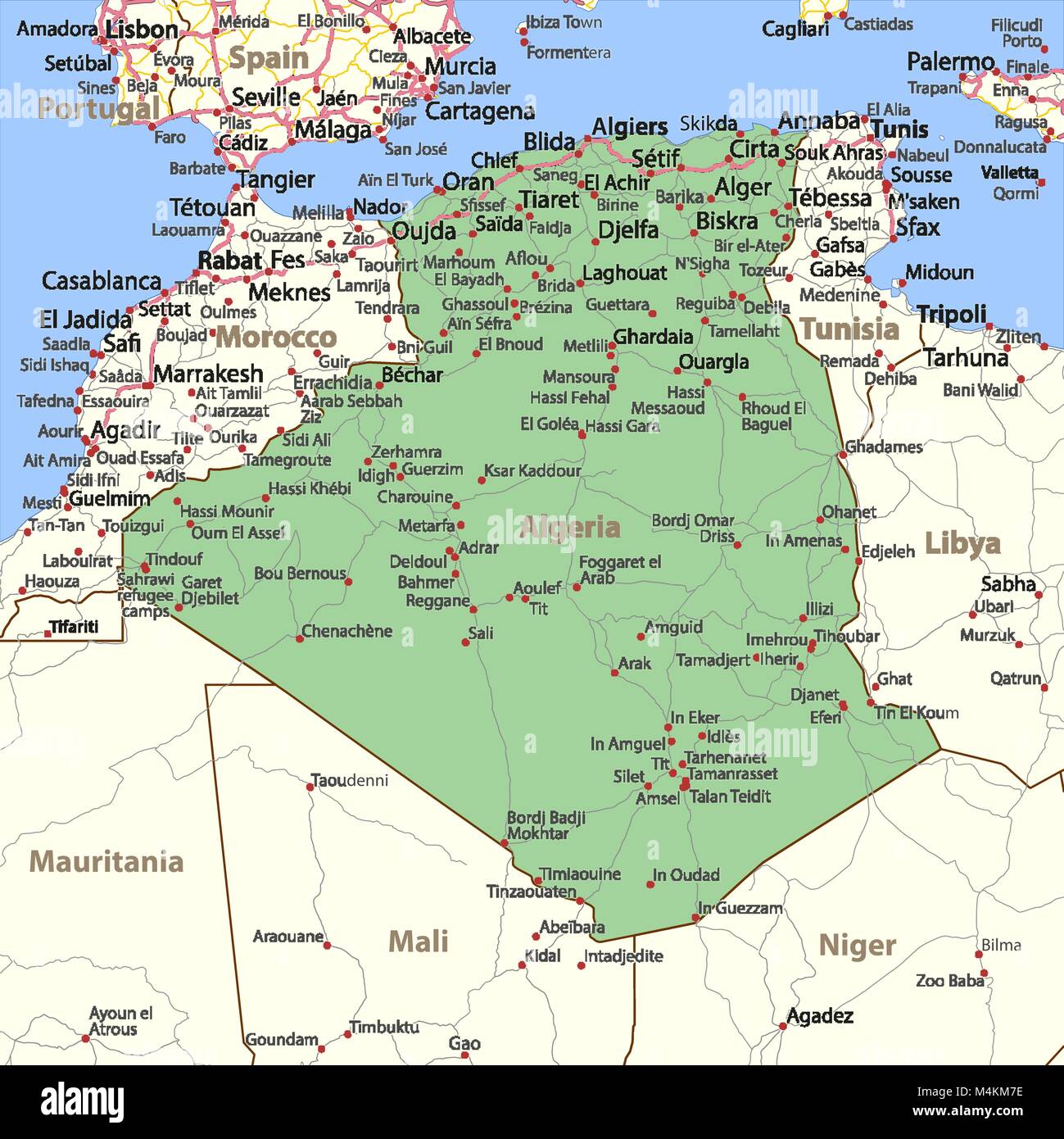 Karte von Algerien. Zeigt die Ländergrenzen, Ortsnamen und Straßen. Beschriftungen in Englisch, wo dies möglich ist. Projektion: Mercator. Stock Vektor