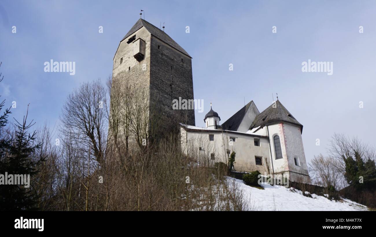 Schwaz - Tirol Österreich Burg Freundsberg in der Nähe von Innsbruck im Winter Stockfoto
