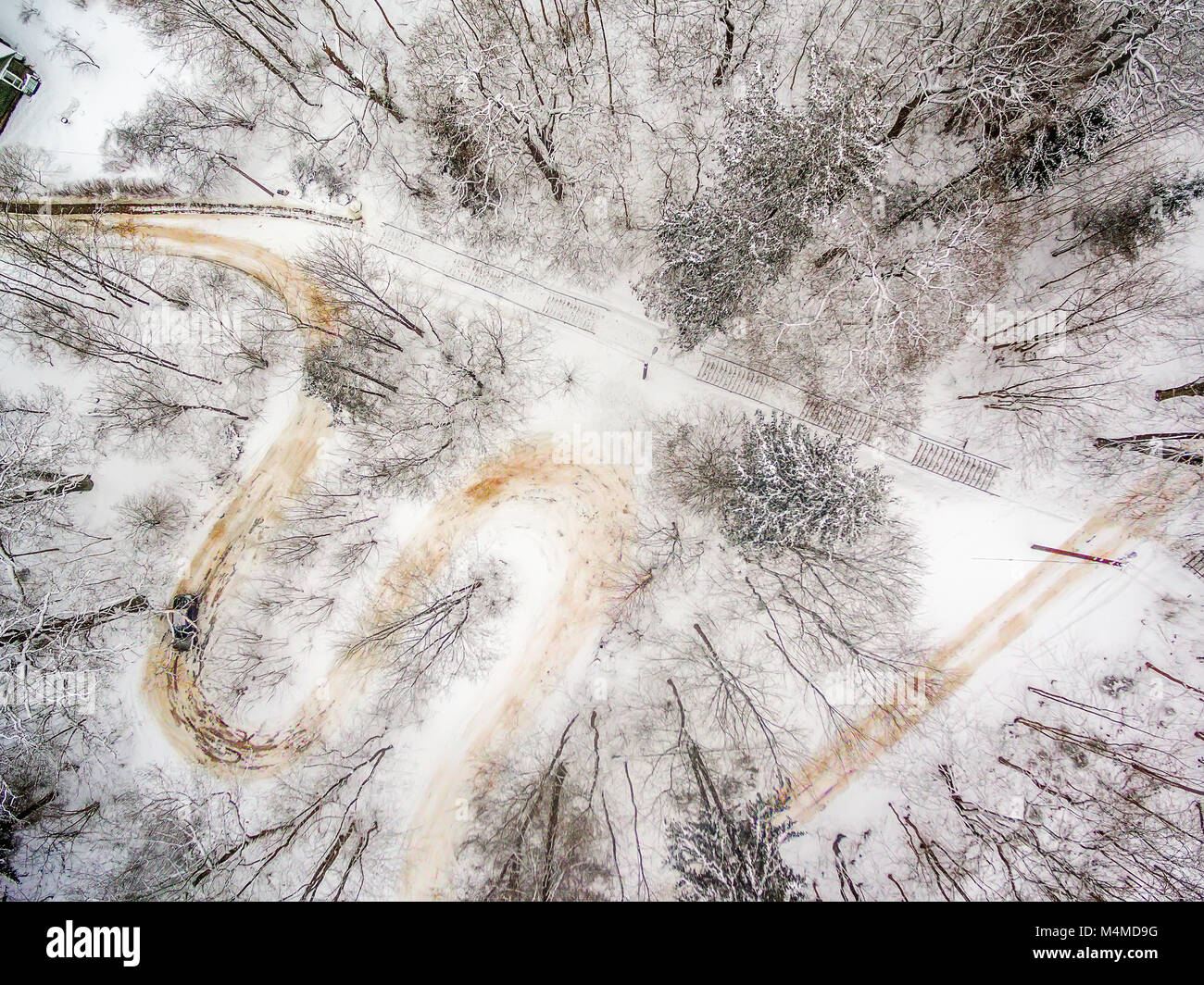 Winter in Vilnius Litauen: Luftaufnahme von Tuputiskes Seprentine Straße Stockfoto