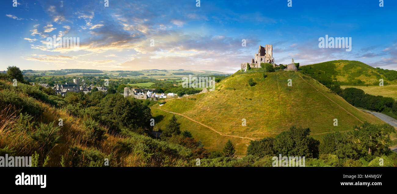 Mittelalterliche Corfe Castle halten & Zinnen bei Sonnenaufgang, von Wilhelm dem Eroberer, Dorset England 1086 gebaut Stockfoto