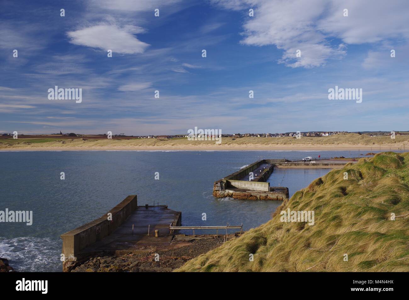 Port Erroll, viktorianischen Angeln und Freizeit Hafen, an einem sonnigen Wintertag. Cruden Bay, Aberdeenshire, Nordostschottland, UK. Stockfoto