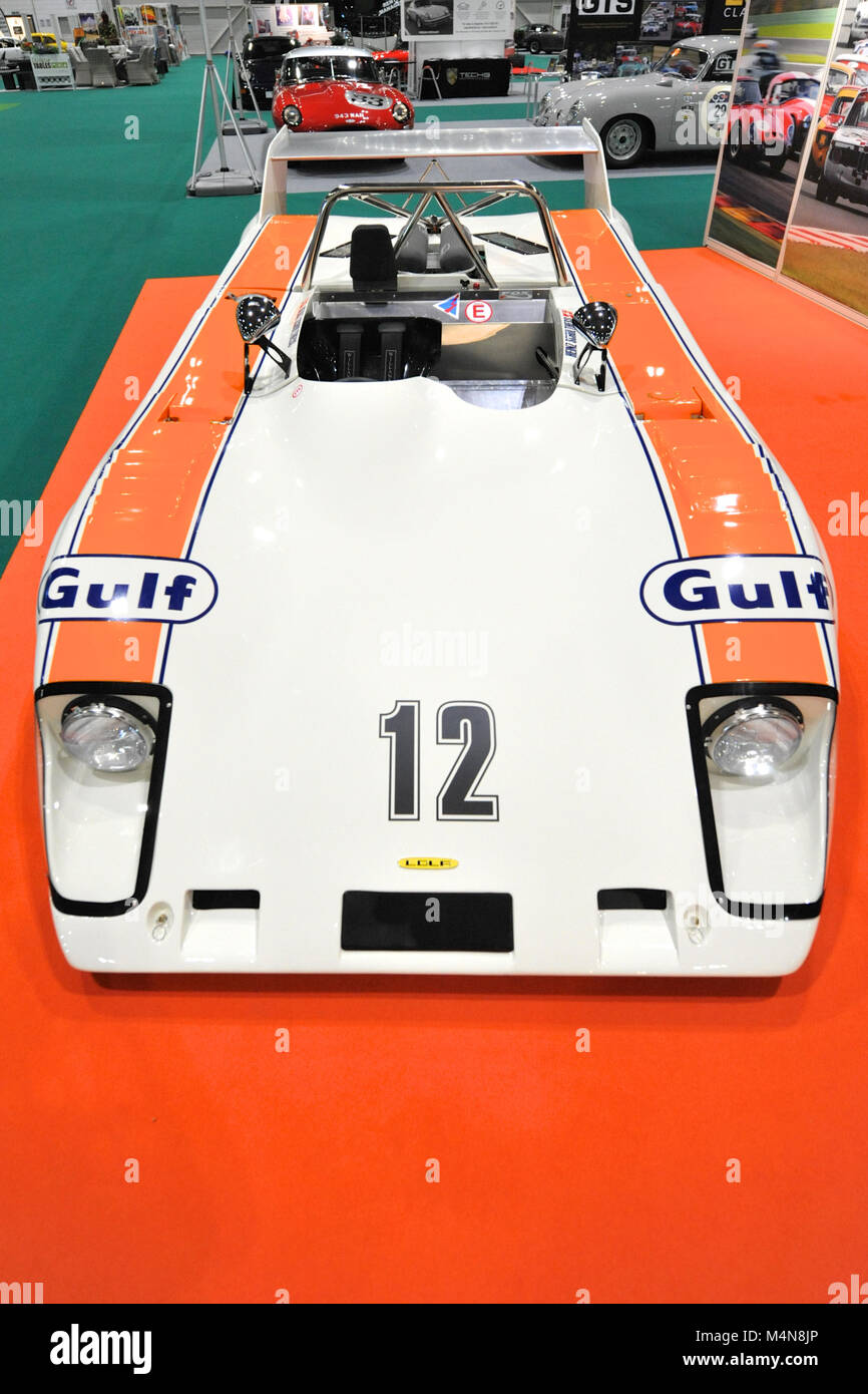 London, Großbritannien. 16 Feb, 2018. Ein Lola T284-HU 2 einsitzigen Rennwagen, wie von Heinz Schulthess (SUI) in Le Mans auf dem Display an der London Classic Car Show, die auf ExCel London, Vereinigtes Königreich, zurückzuführen. Mehr als 700 der besten klassischen Autos der Welt werden auf der Messe reicht von Vintage pre-Krieg Tourer zu einem modernen Konzept Autos. Quelle: Michael Preston/Alamy leben Nachrichten Stockfoto