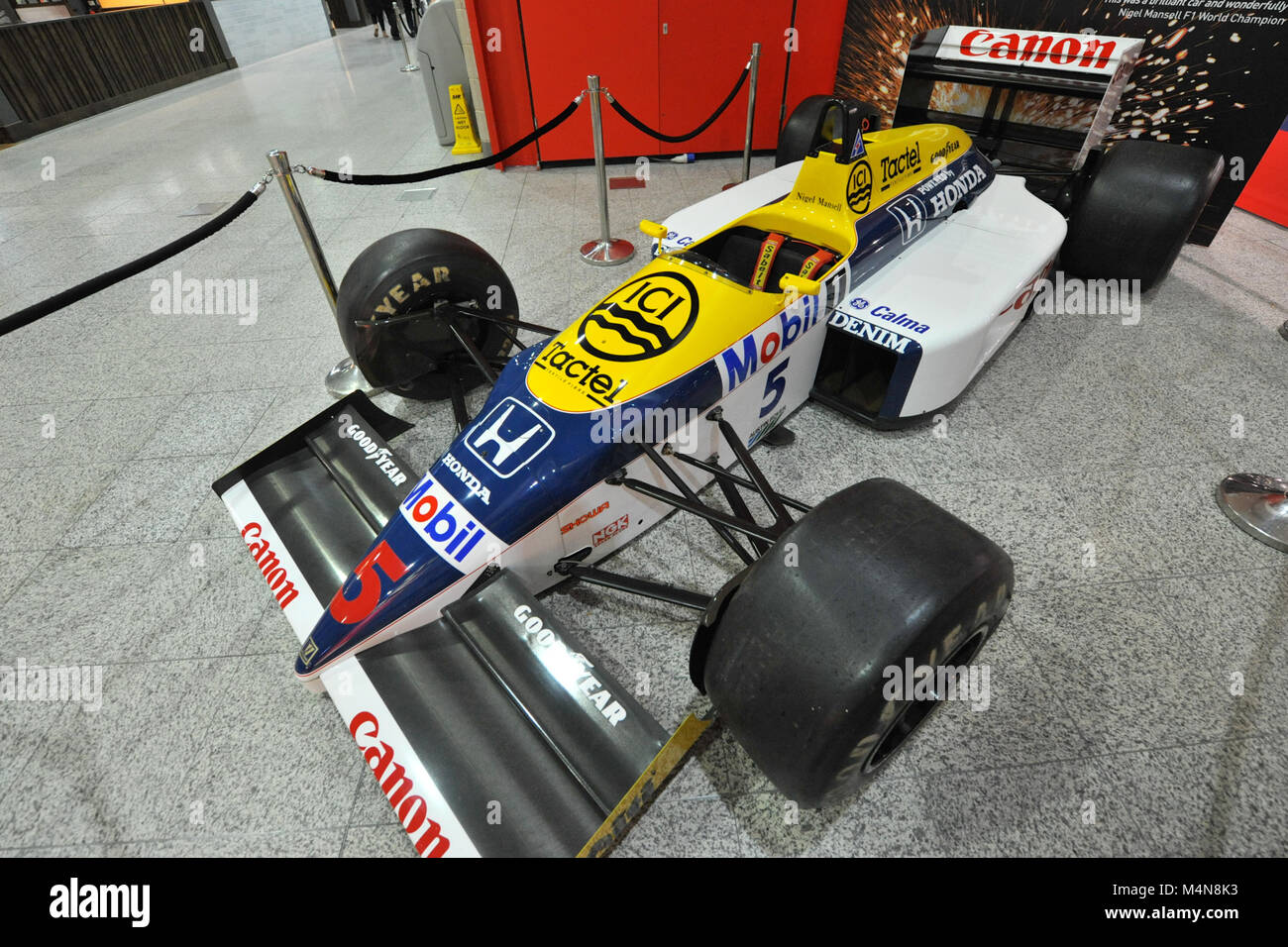 London, Großbritannien. 16 Feb, 2018. Einen Williams FW 11 Formel 1 Rennwagen wie von Nigel Mansell (British ehemalige Rennfahrer) auf dem Display an der London Classic Car Show, die auf ExCel London, Vereinigtes Königreich, zurückzuführen. Mehr als 700 der besten klassischen Autos der Welt werden auf der Messe reicht von Vintage pre-Krieg Tourer zu einem modernen Konzept Autos. Quelle: Michael Preston/Alamy leben Nachrichten Stockfoto